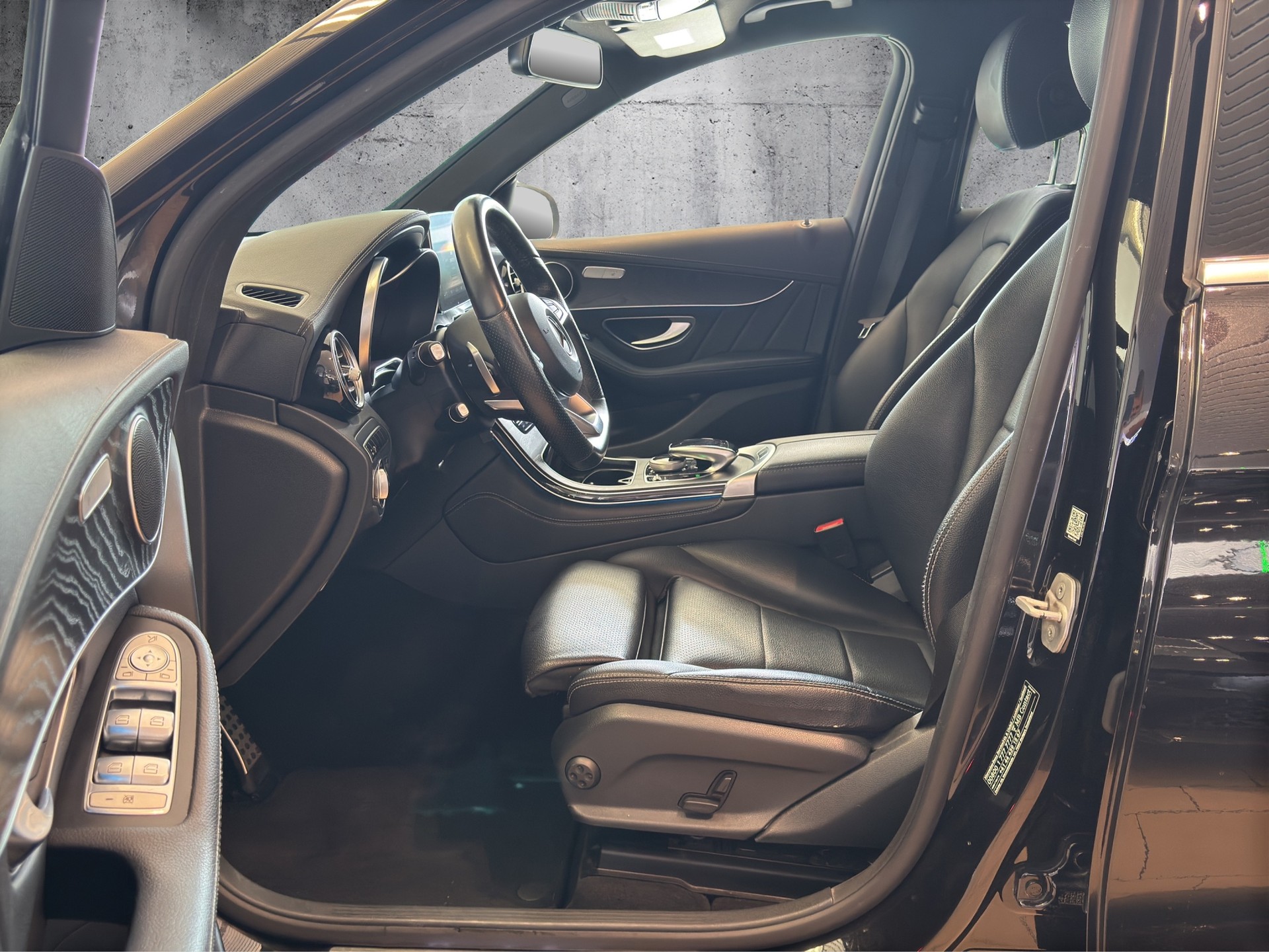 MERCEDES-BENZ GLC 250 d AMG Line 4Matic 9G-Tronic - 11
