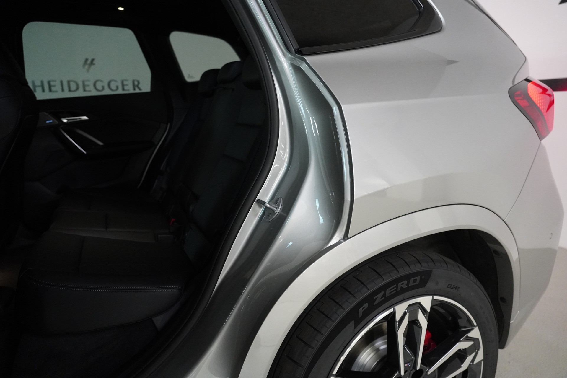 BMW iX1 xDrive 30 M Sport Pro - 13