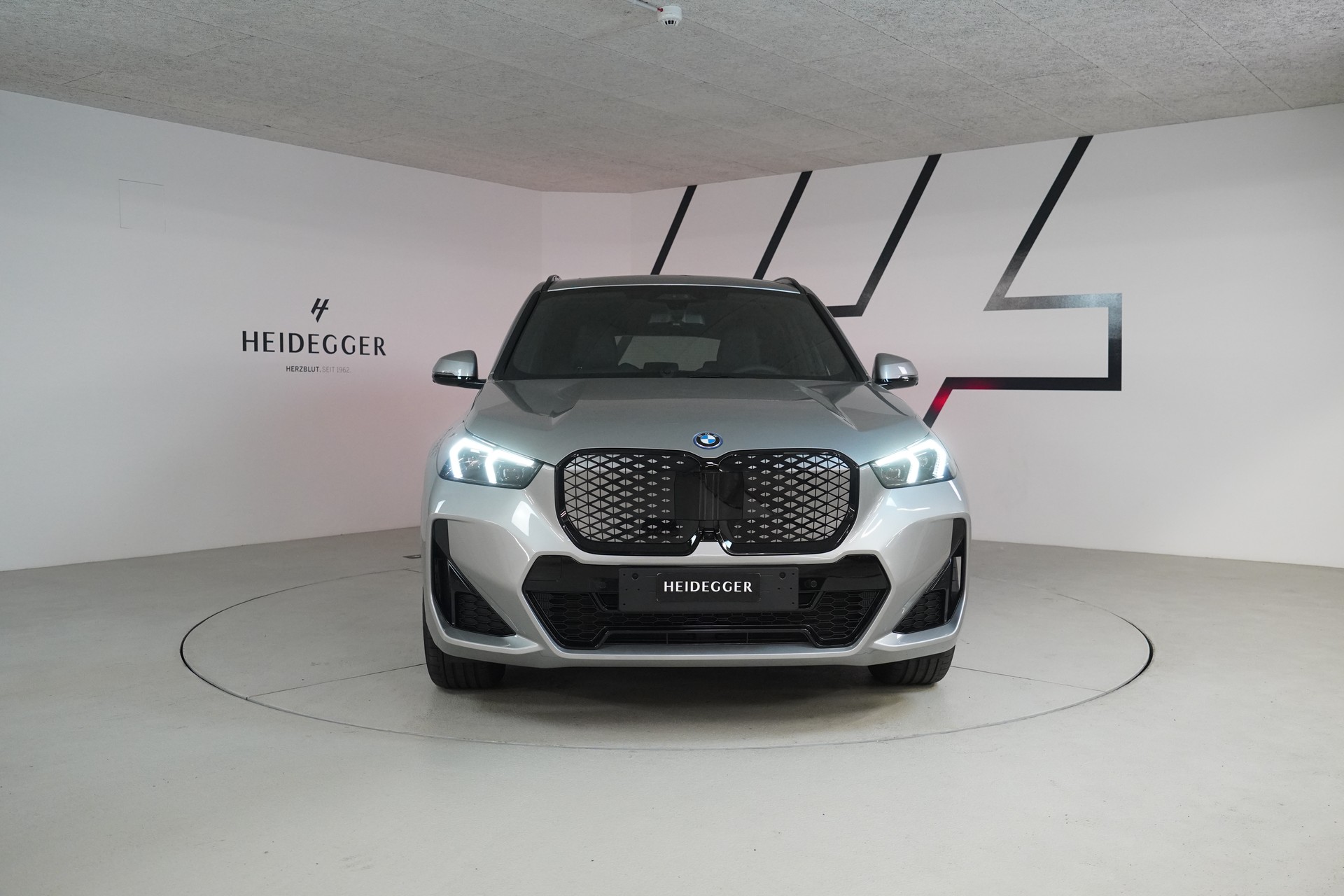 BMW iX1 xDrive 30 M Sport Pro - 2