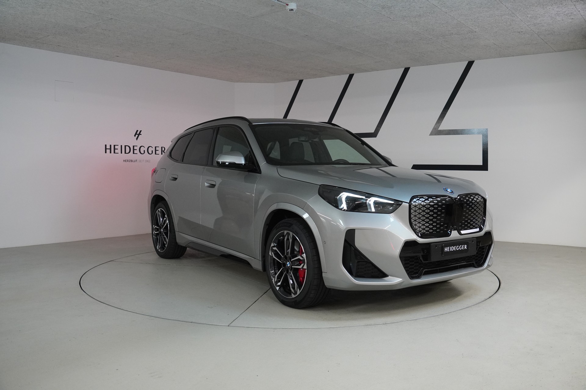 BMW iX1 xDrive 30 M Sport Pro - 3