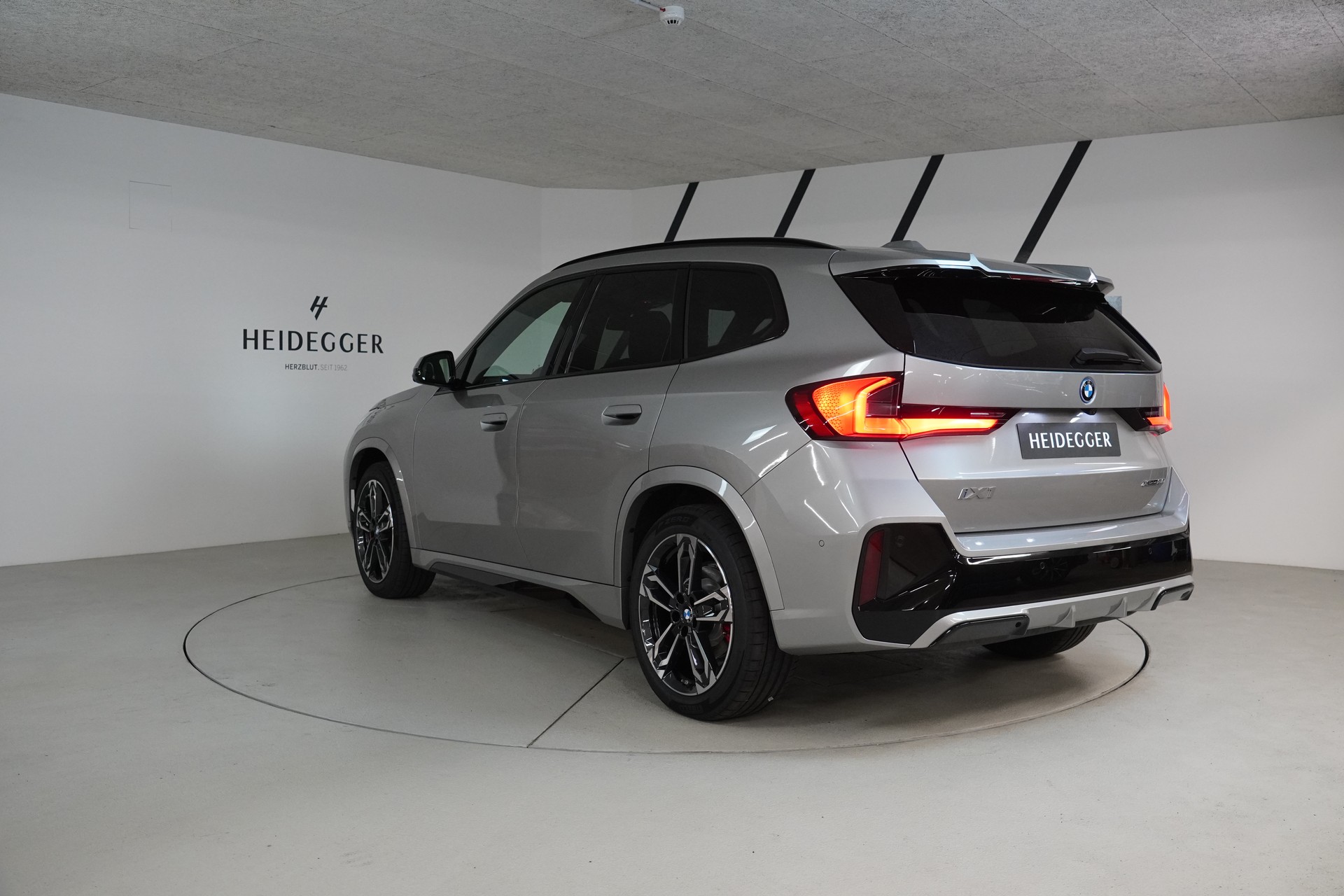 BMW iX1 xDrive 30 M Sport Pro - 5
