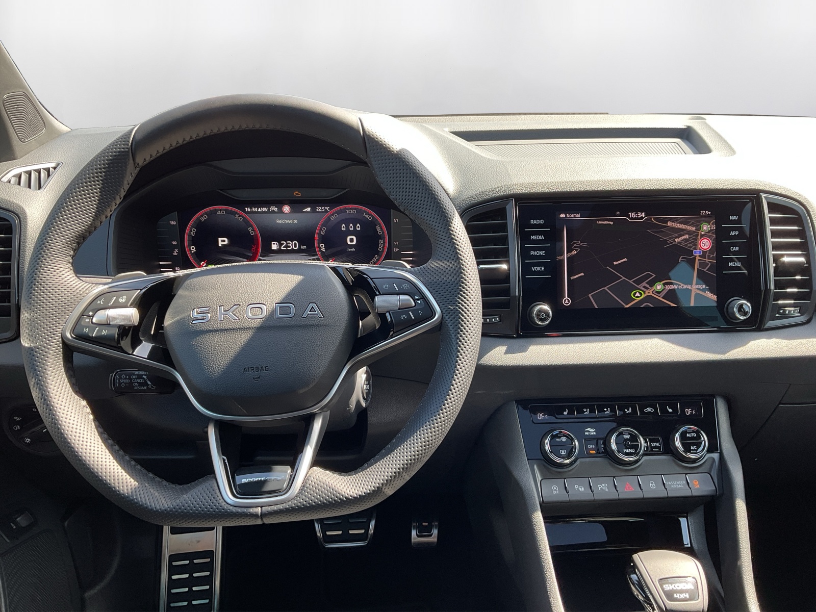 SKODA Karoq 2.0 TSI SportLine 4x4 DSG - 7
