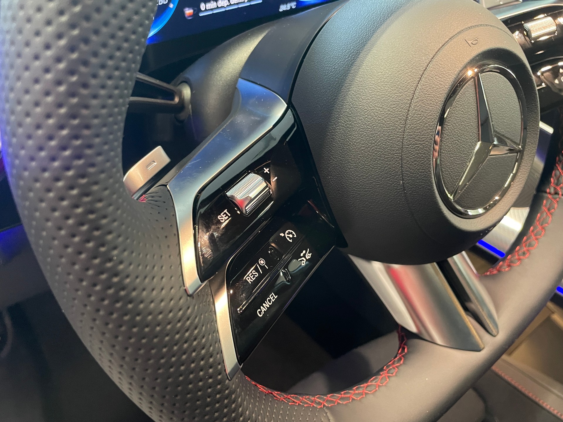 MERCEDES-BENZ GLB 220 4M AMG Line 7places - 15