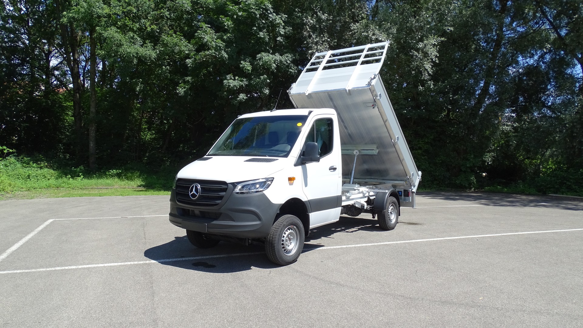 MERCEDES-BENZ Sprinter 319 CDI Standard 9G-TRONIC 4x4