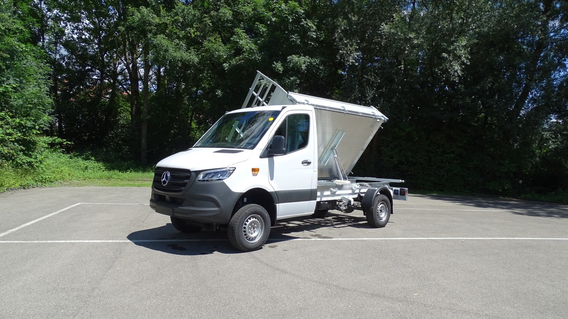 MERCEDES-BENZ Sprinter 319 CDI Standard 9G-TRONIC 4x4 - 4