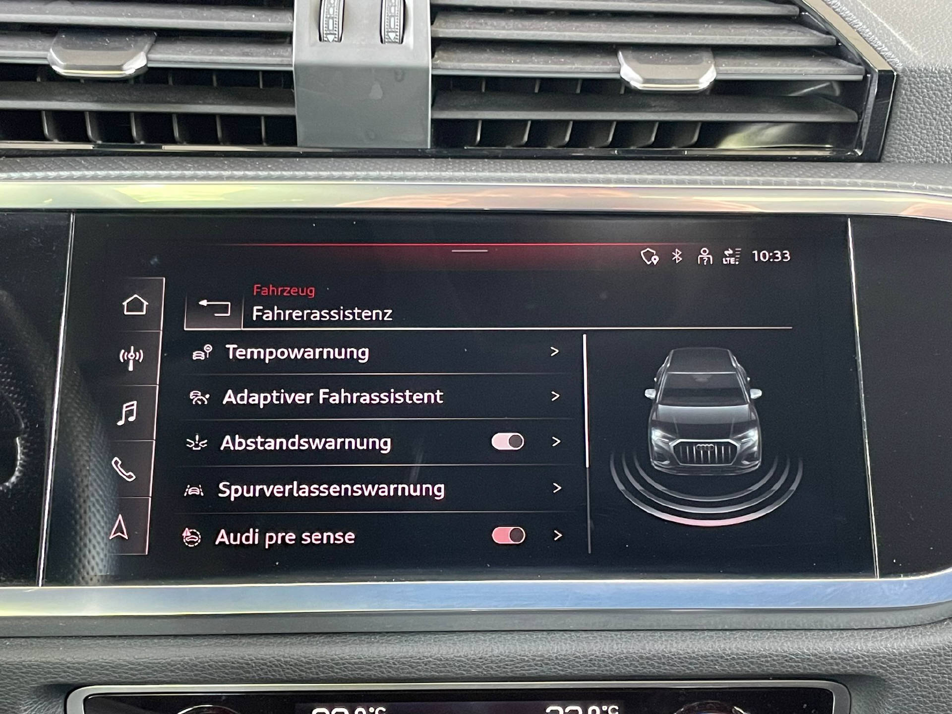 AUDI Q3 1.4 45 TFSI e S line S-Tronic-9