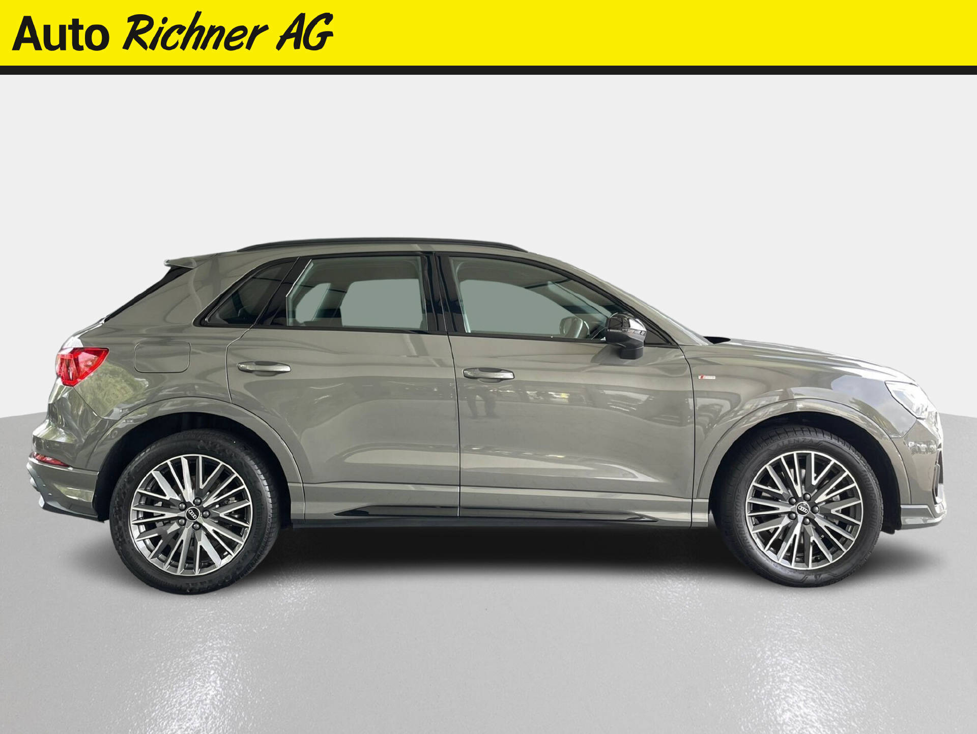AUDI Q3 1.4 45 TFSI e S line S-Tronic-2