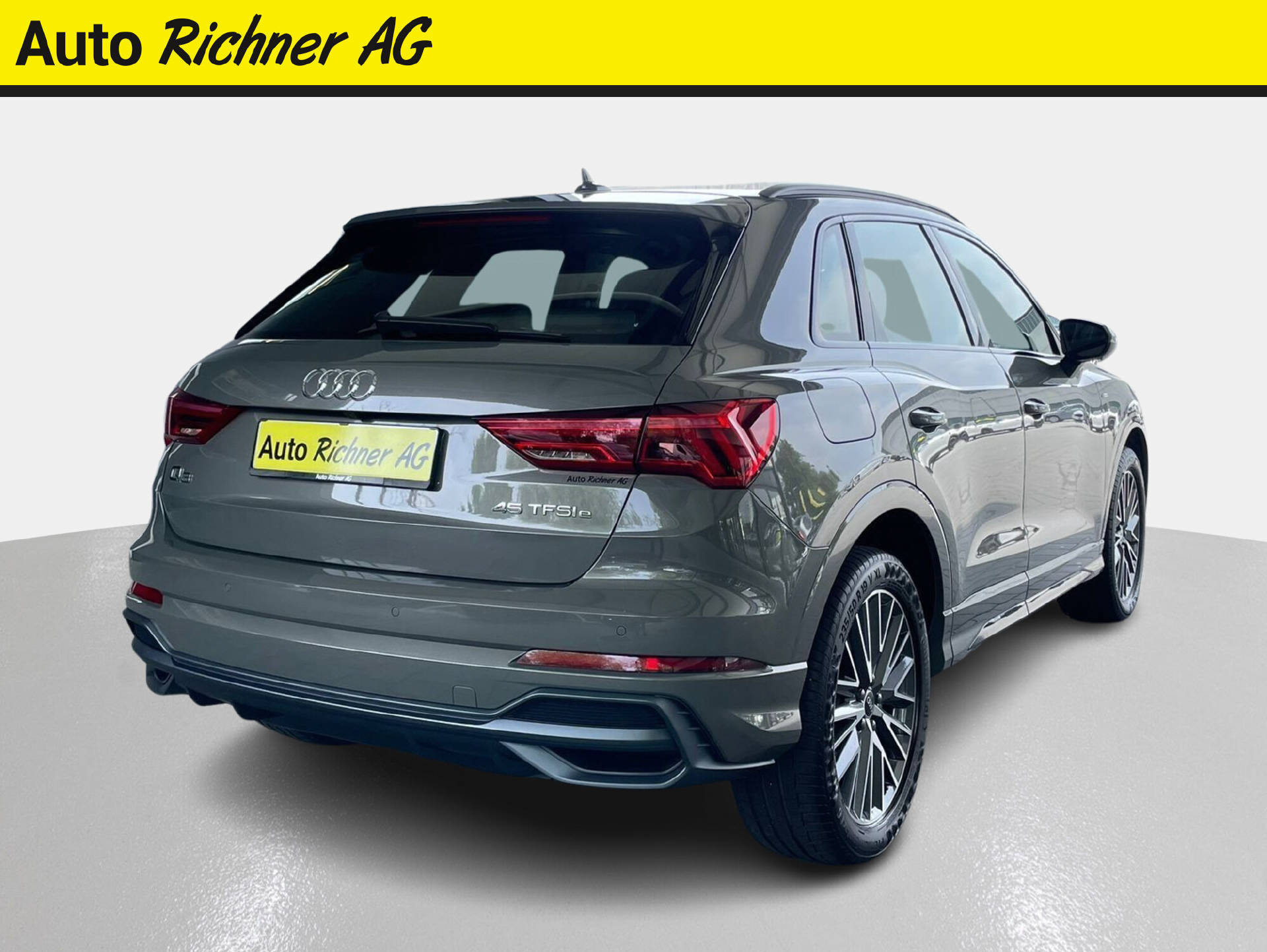 AUDI Q3 1.4 45 TFSI e S line S-Tronic-3