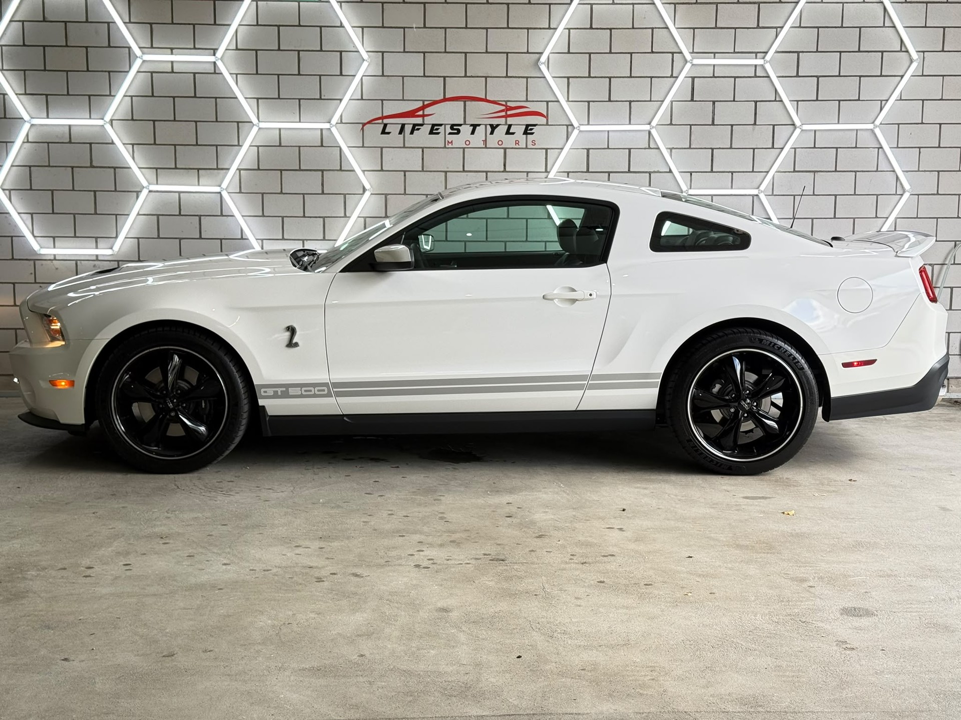 FORD Mustang Shelby GT500 - 2