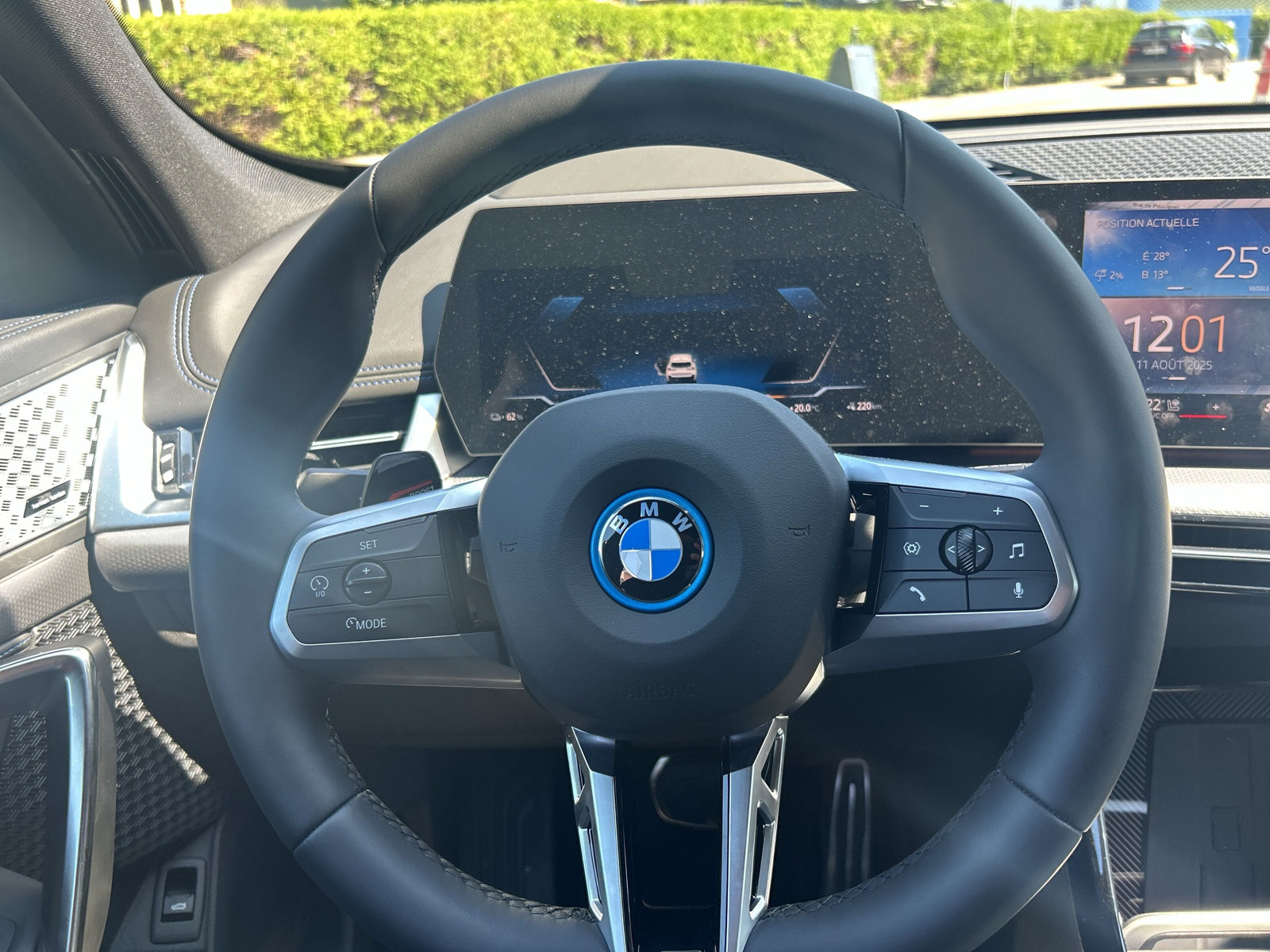 BMW iX1 xDrive 30 M Sport Pro - 12