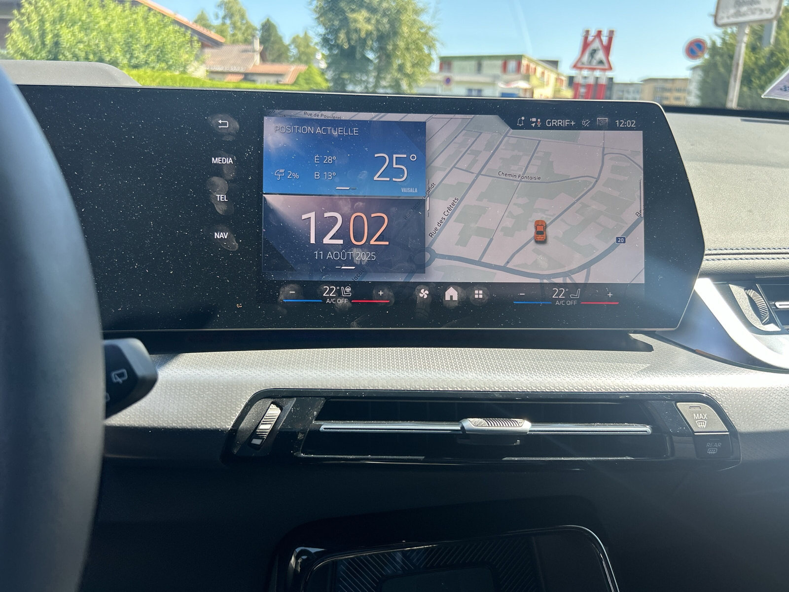 BMW iX1 xDrive 30 M Sport Pro - 11