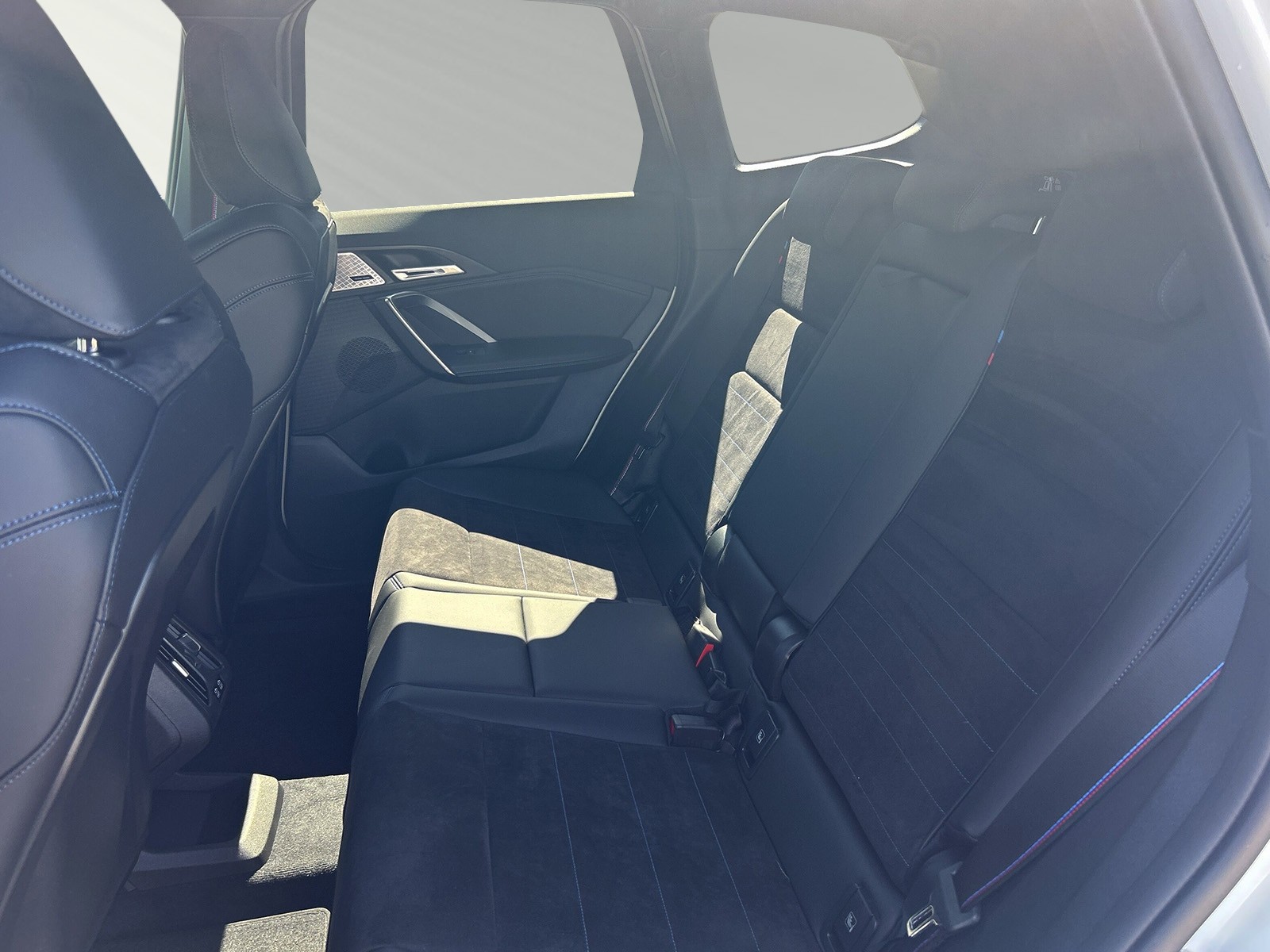 BMW iX1 xDrive 30 M Sport Pro - 7