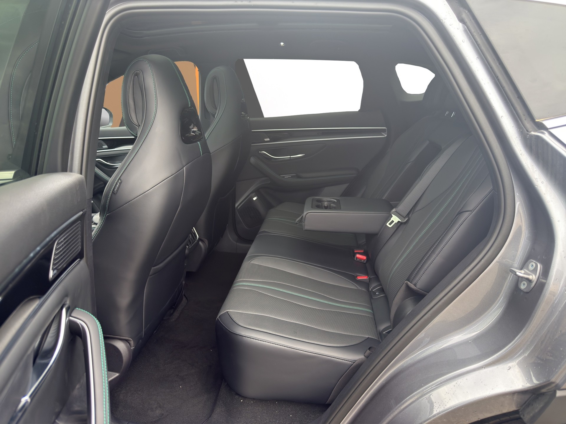 BYD Seal U DM-i Design AWD - 6