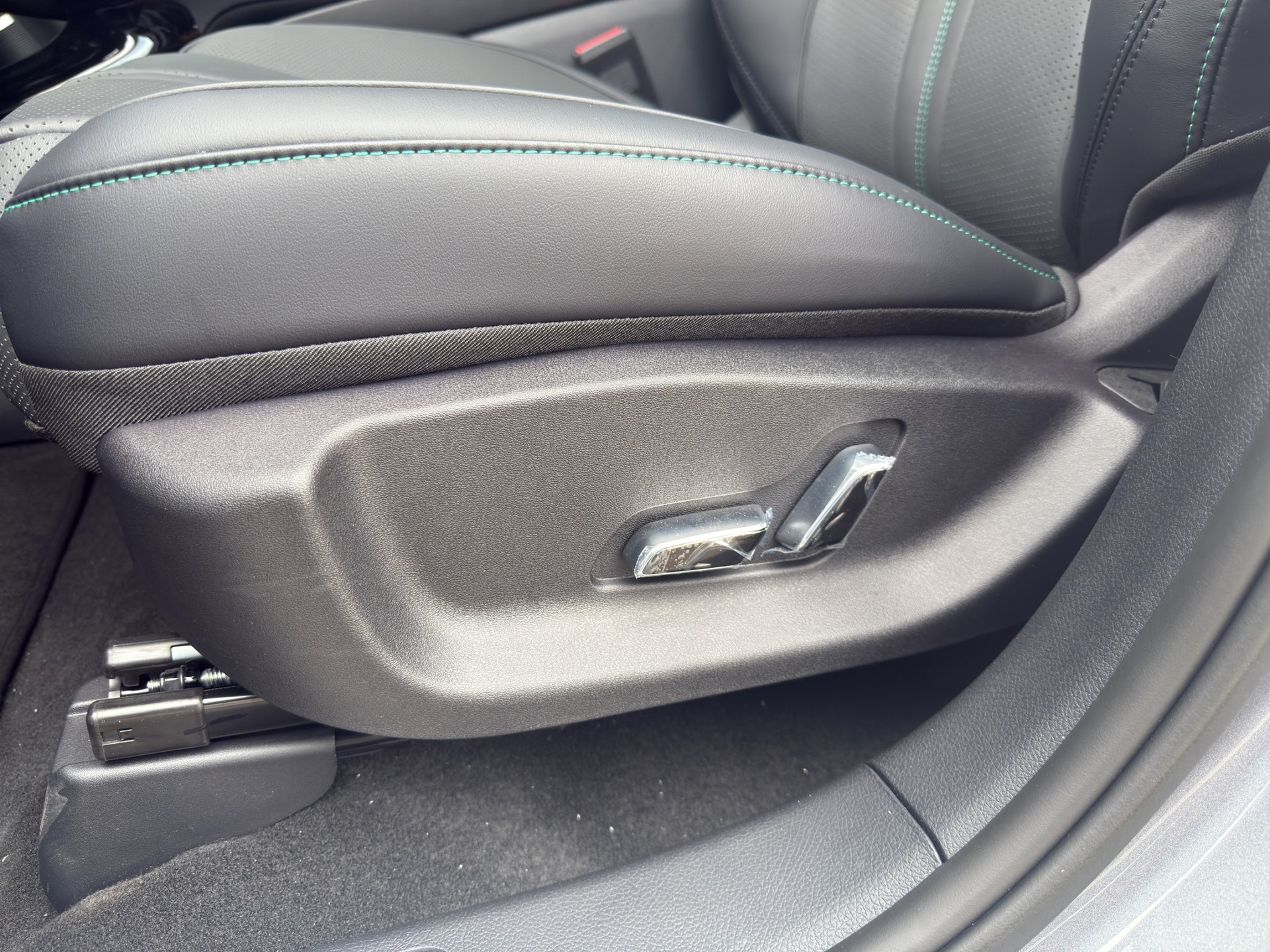 BYD Seal U DM-i Design AWD - 14