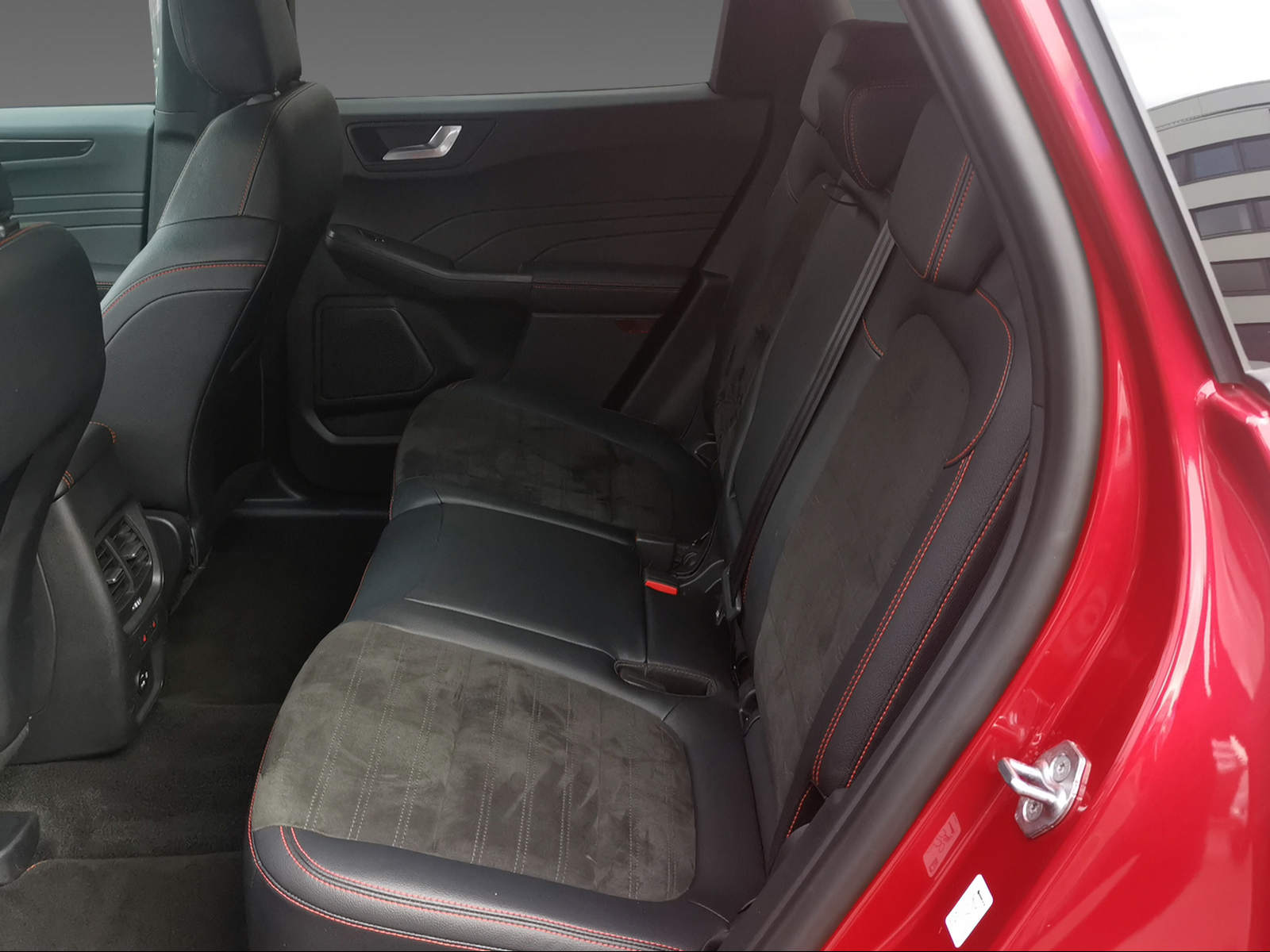 FORD Kuga 2.5 Hybrid ST-Line 4x4 - 9