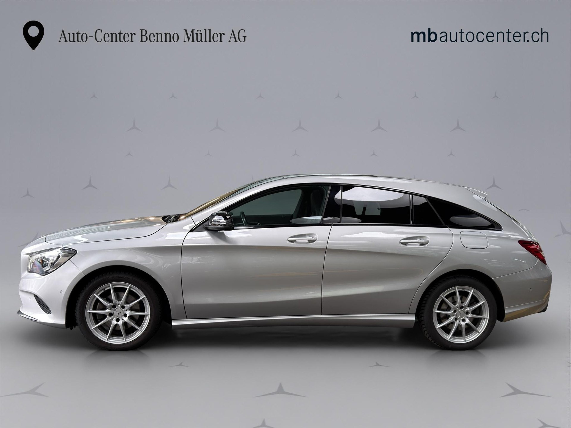 MERCEDES-BENZ CLA 220 Urban 4m Shooting Brake - 2