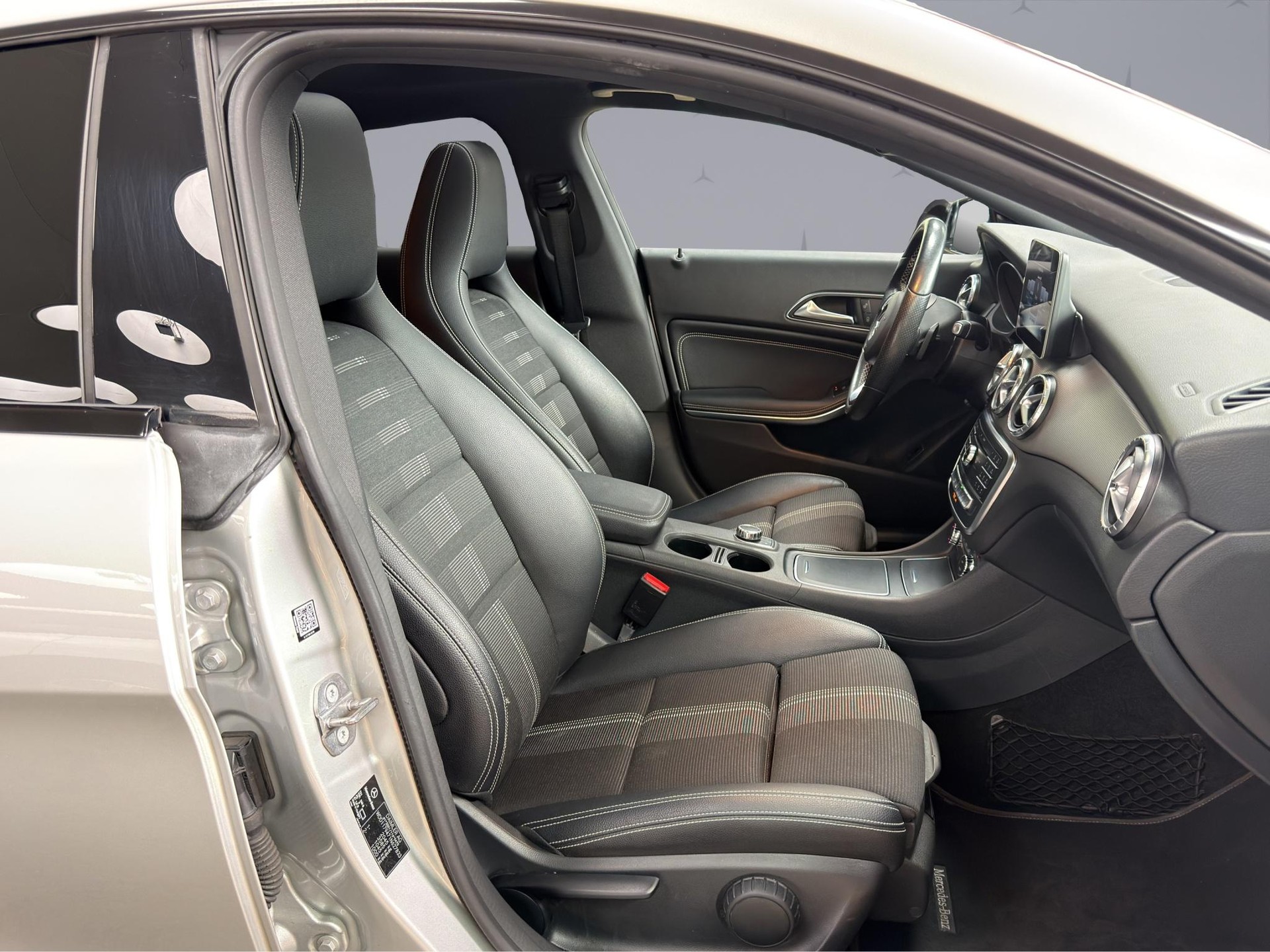 MERCEDES-BENZ CLA 220 Urban 4m Shooting Brake - 14