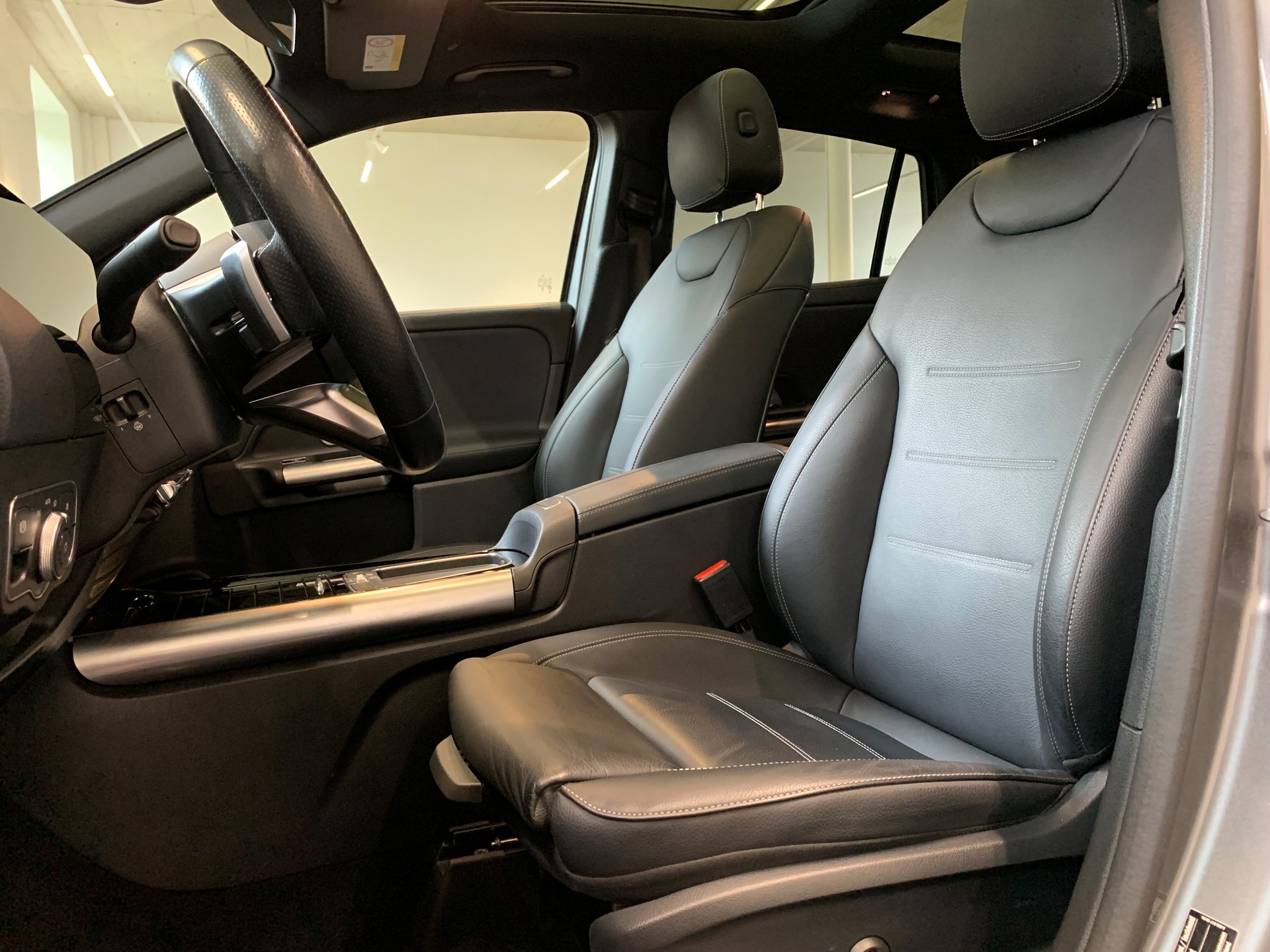 MERCEDES-BENZ GLA 250 4Matic 8G-DCT - 9