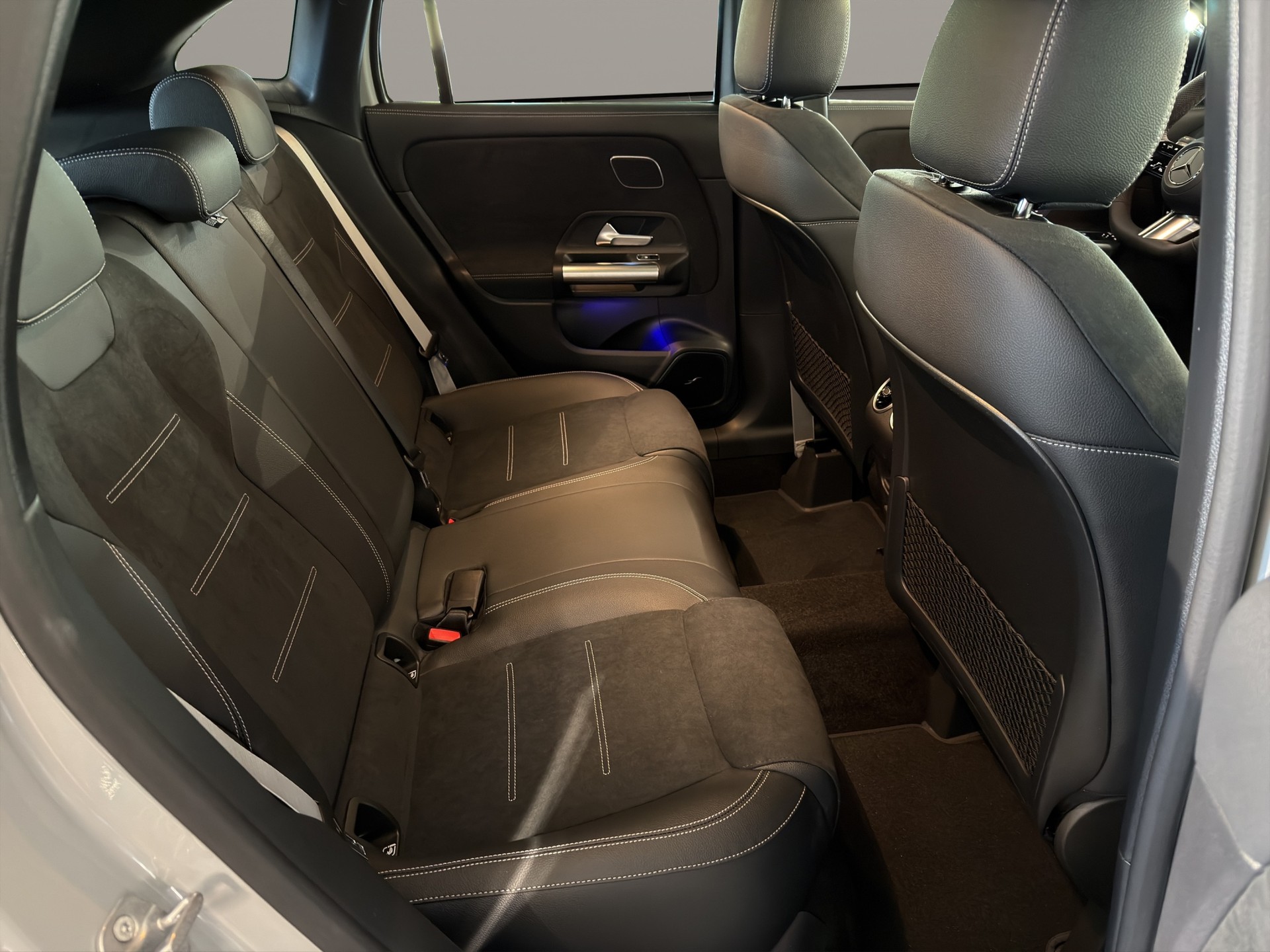 MERCEDES-BENZ GLA 250 4Matic 8G-DCT Swiss Star - 12