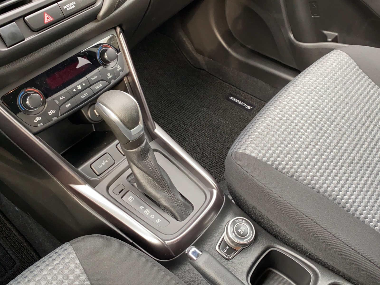 SUZUKI S‑Cross 1.5 Piz Sulai Hybrid 4x4-13