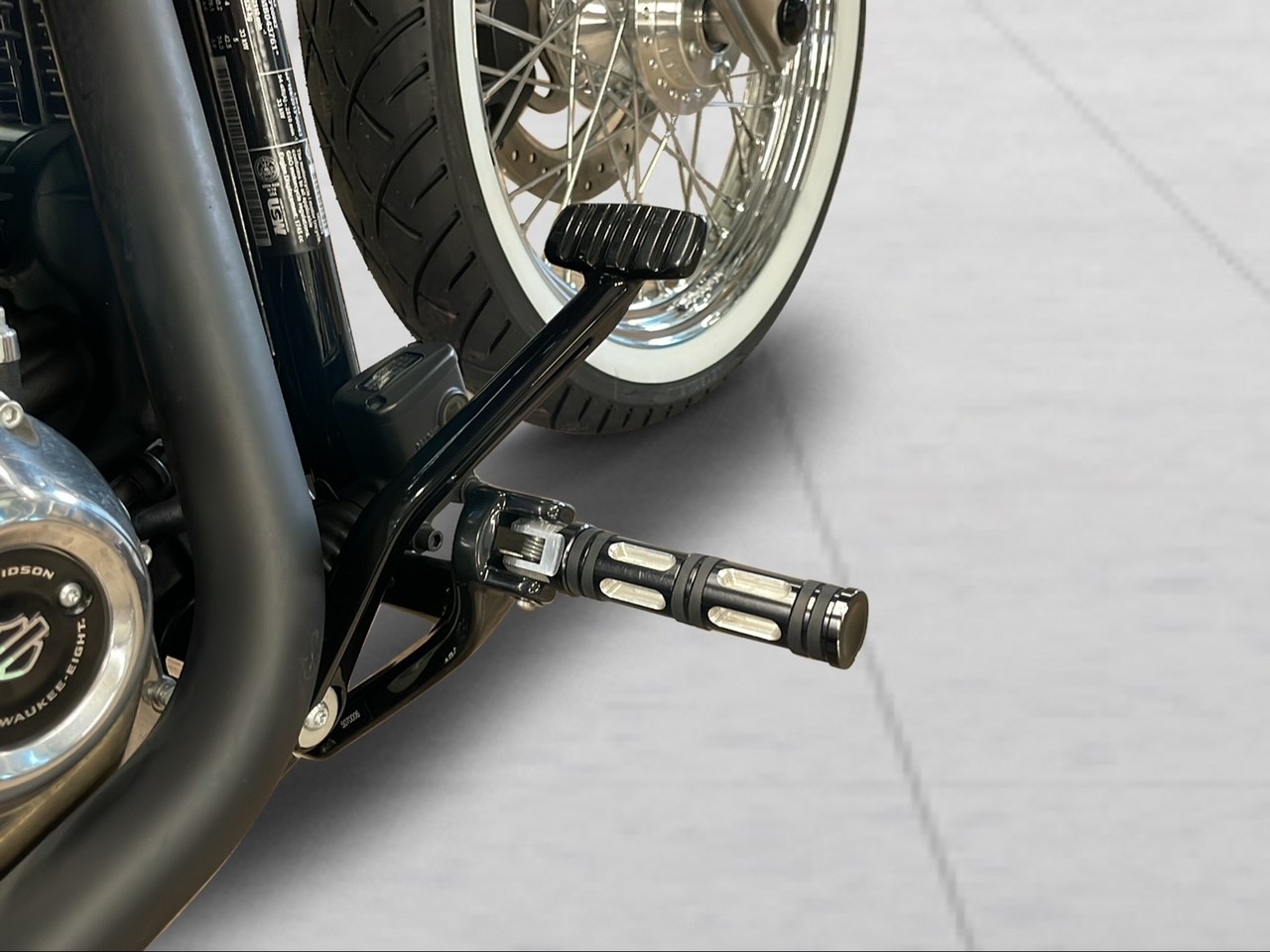 HARLEY-DAVIDSON FXST Softail Standard 107 - 9