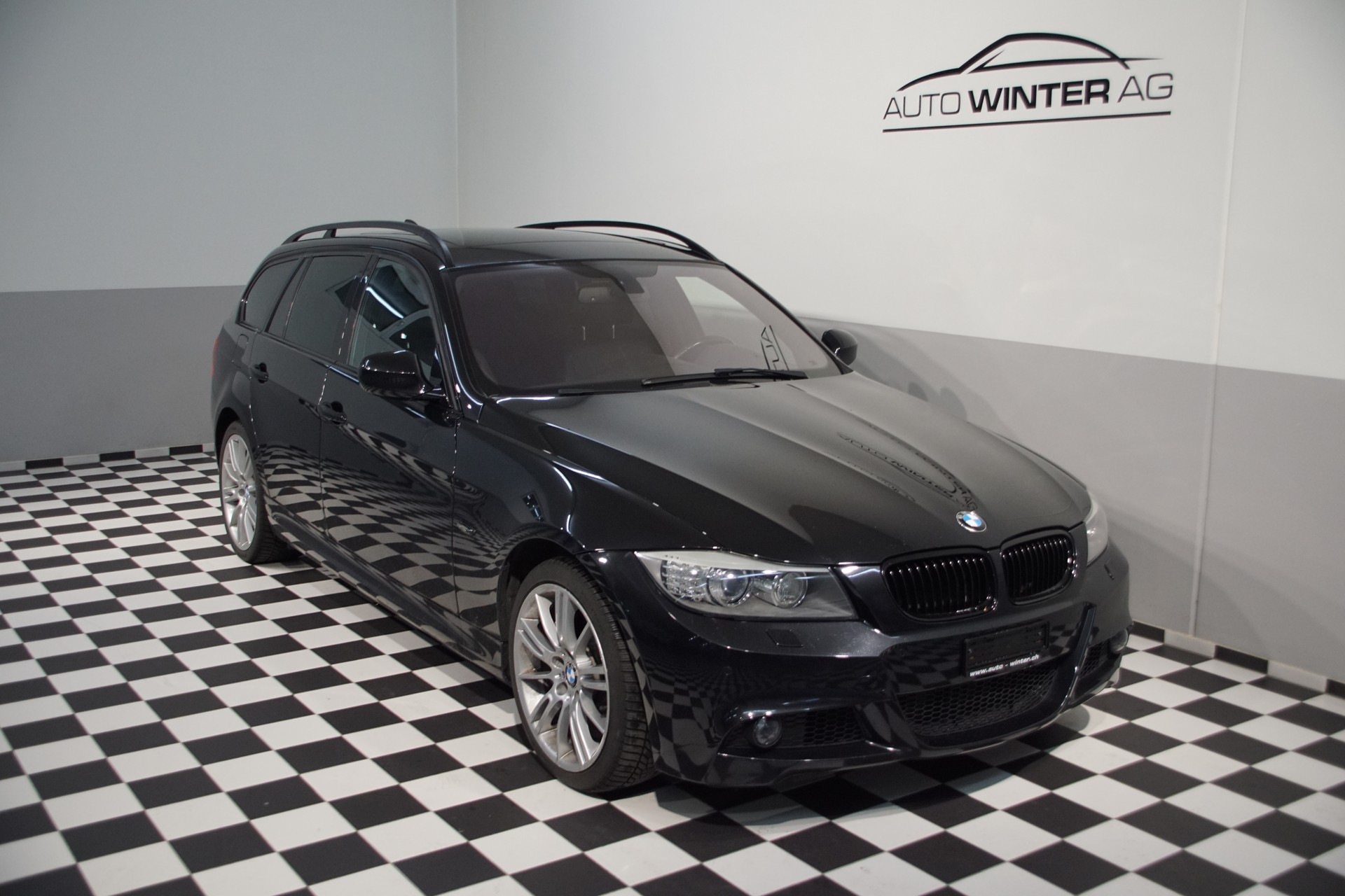 BMW 335i xDrive Touring Steptronic - 3