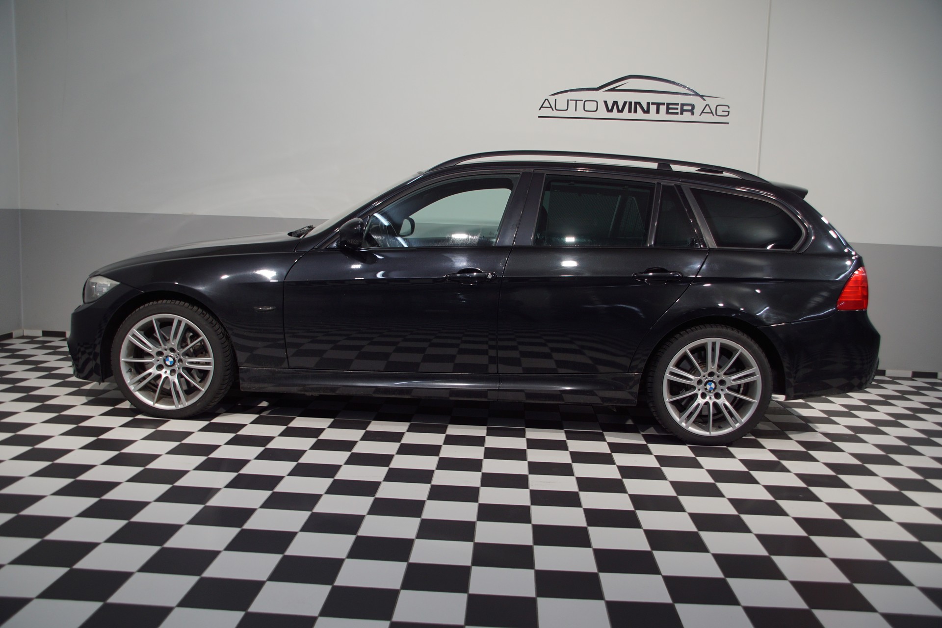 BMW 335i xDrive Touring Steptronic - 10