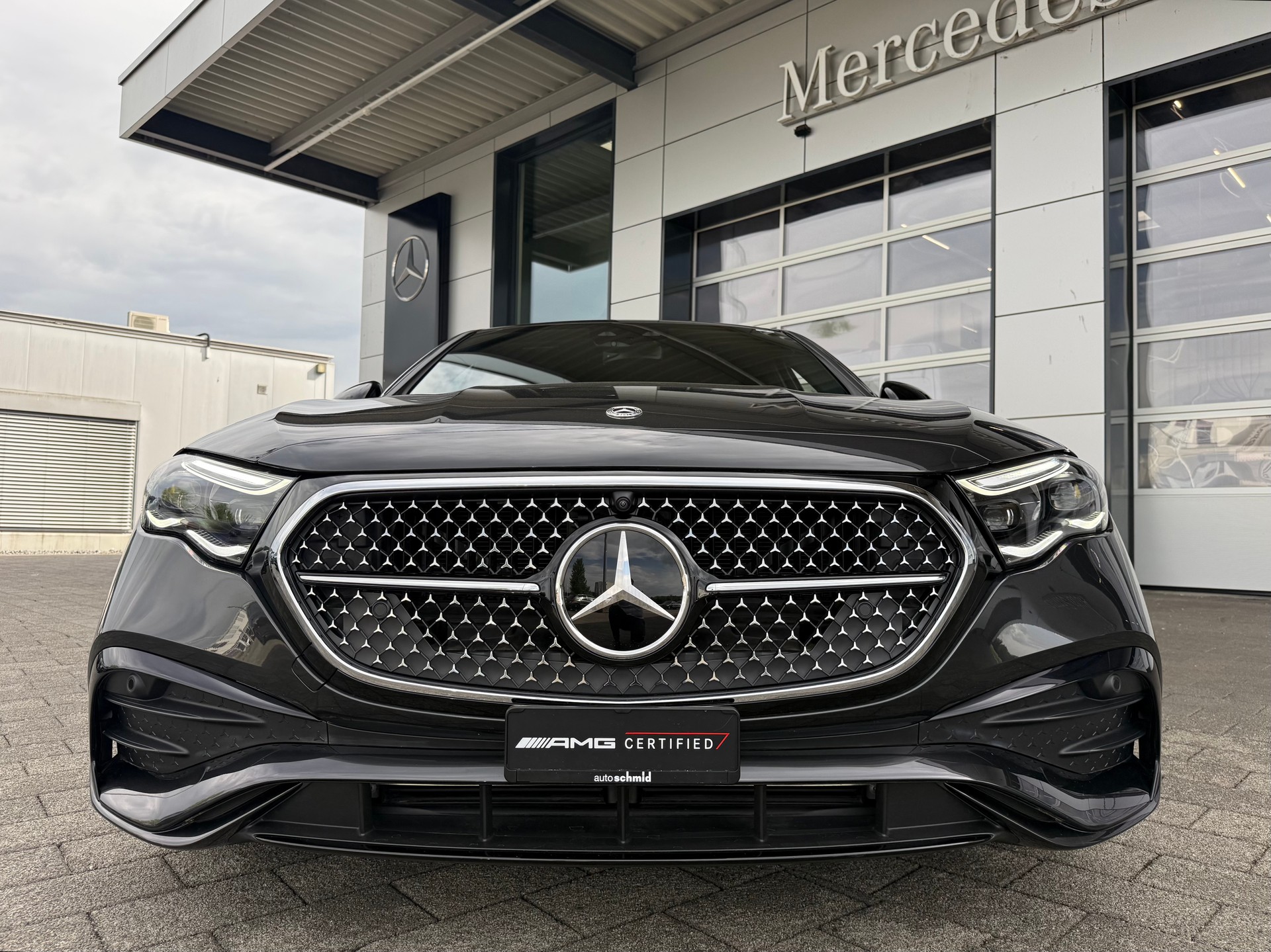 MERCEDES-BENZ E 200 AMG Line 9G-Tronic 4Matic - 3