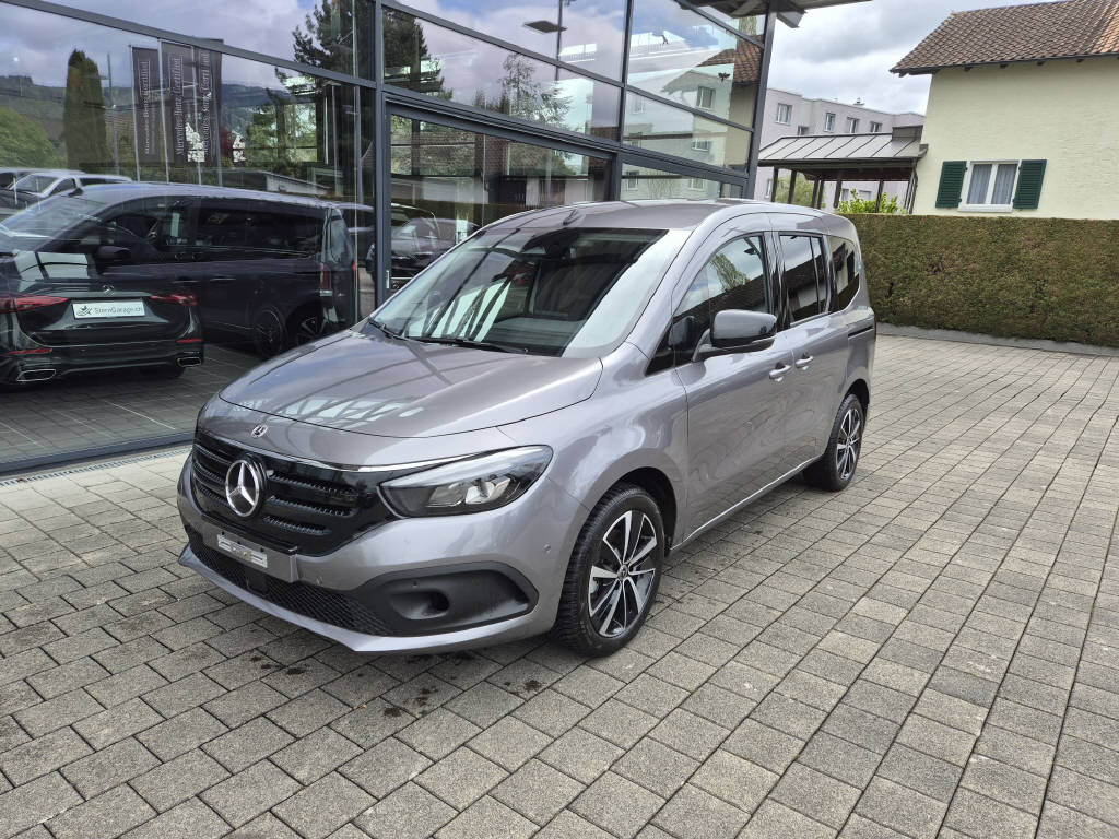 MERCEDES-BENZ EQT 200 Progressive Van
