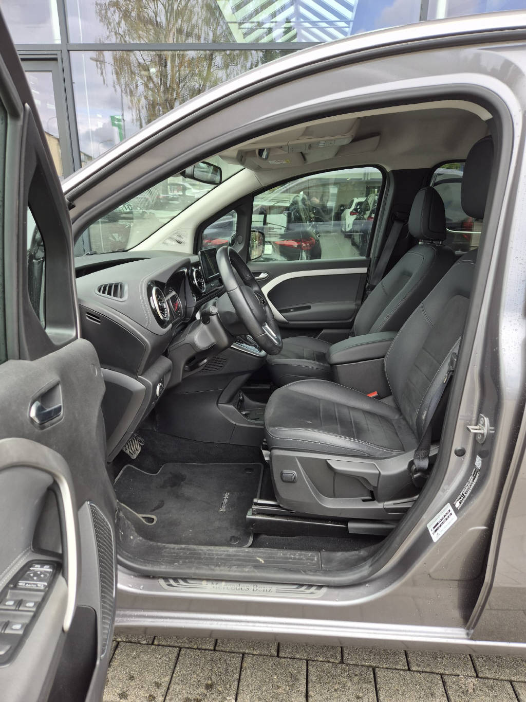 MERCEDES-BENZ EQT 200 Progressive Van - 5