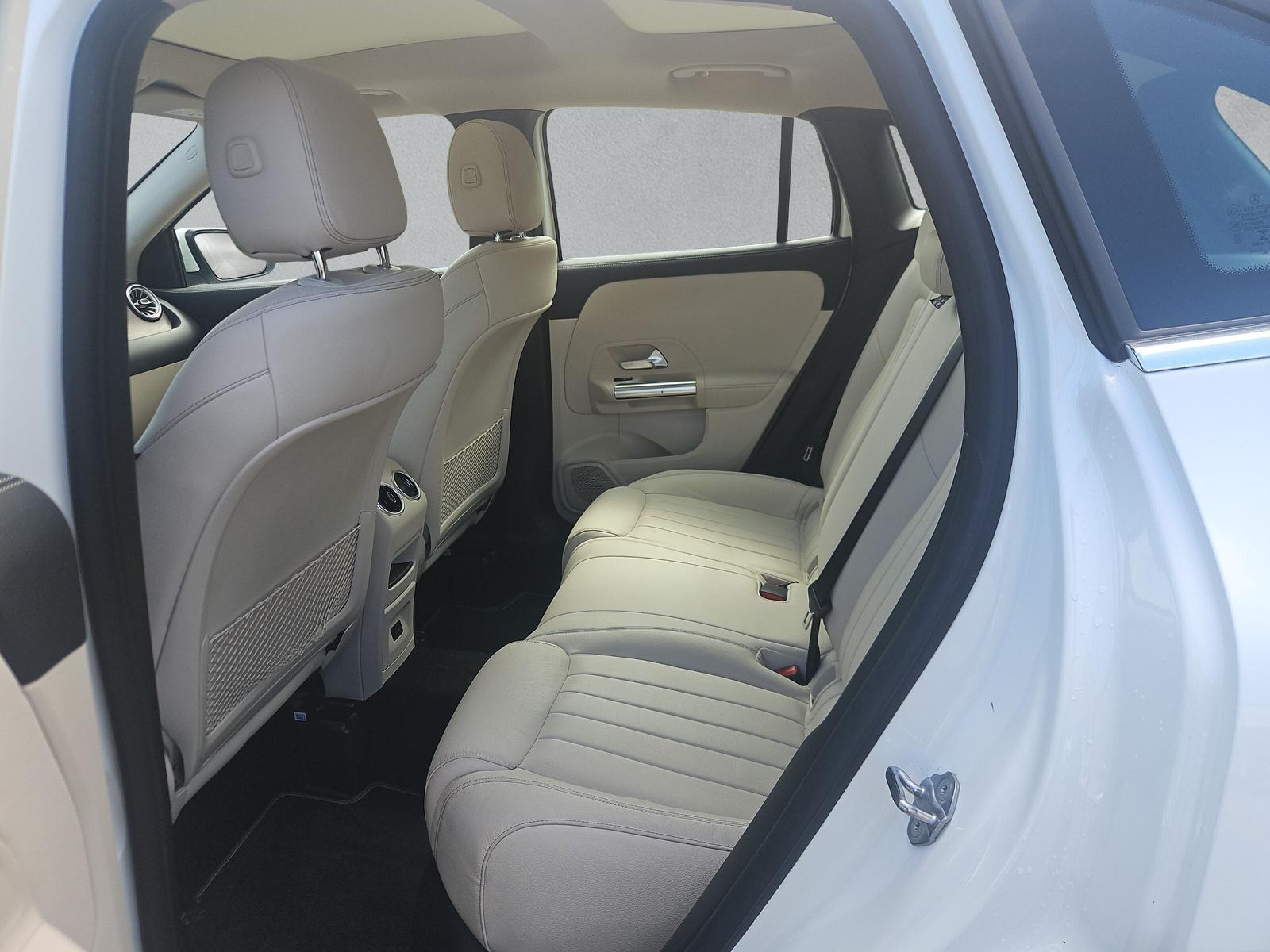 MERCEDES-BENZ GLA 200 Progressive 4matic - 12