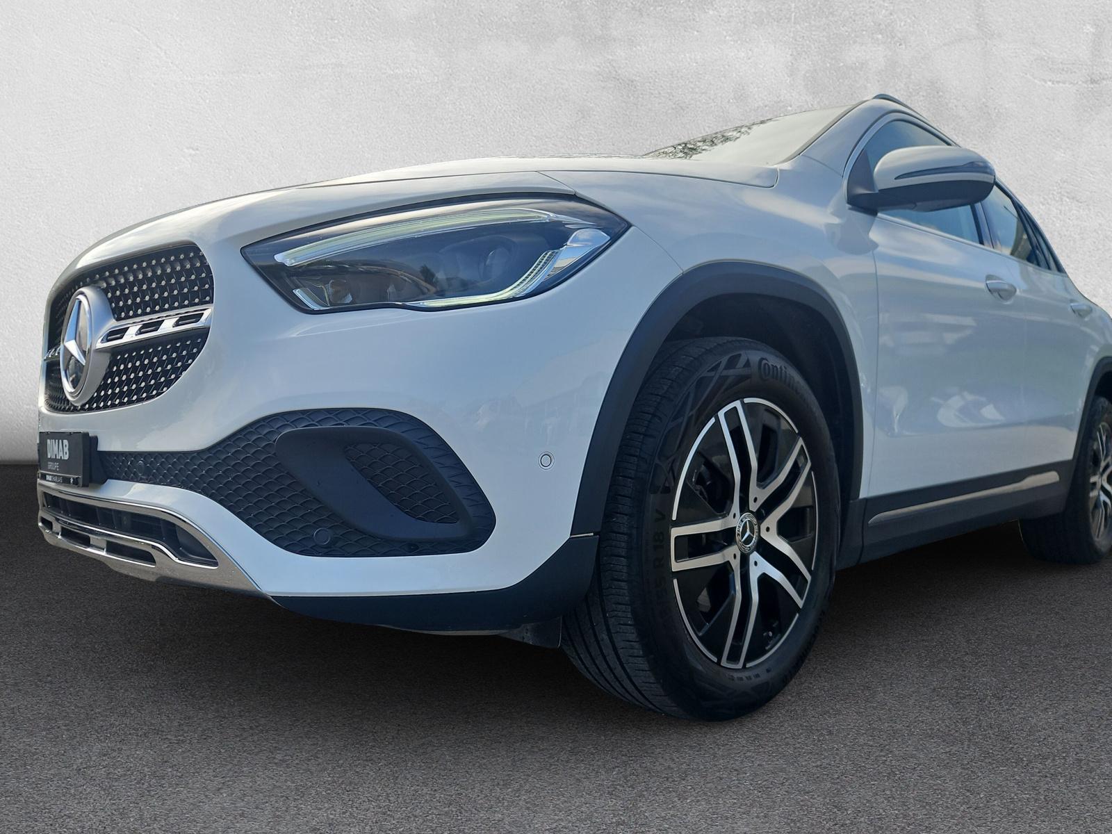 MERCEDES-BENZ GLA 200 Progressive 4matic - 8