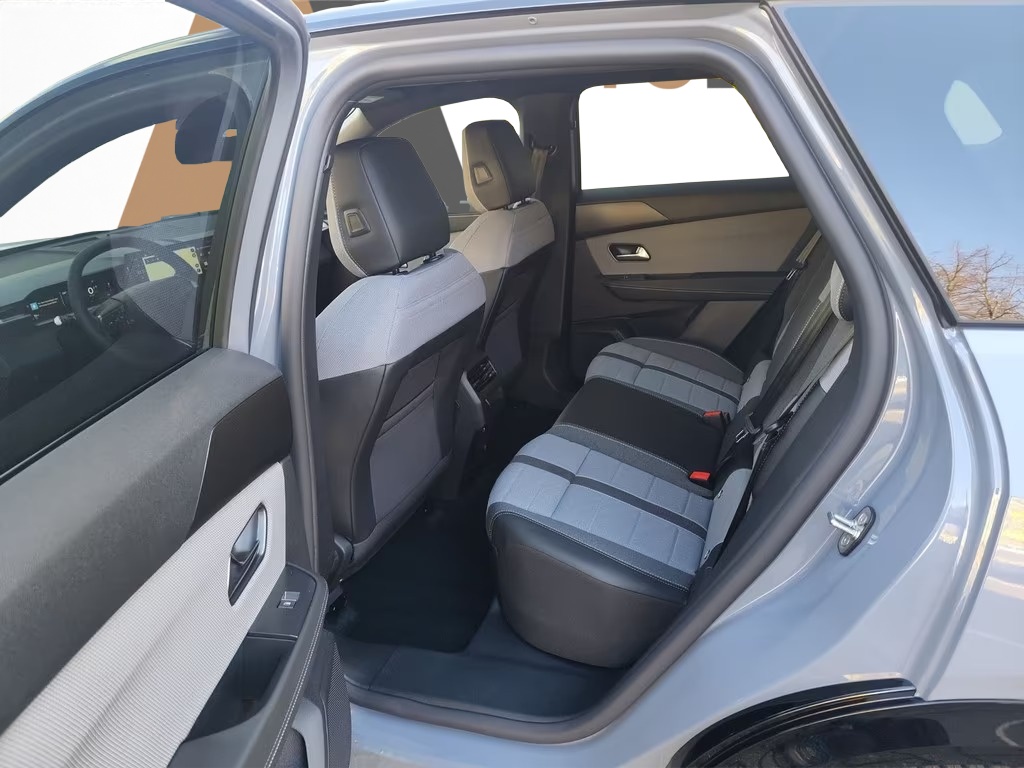 OPEL Grandland-e GS Anhängerkupplung - 31