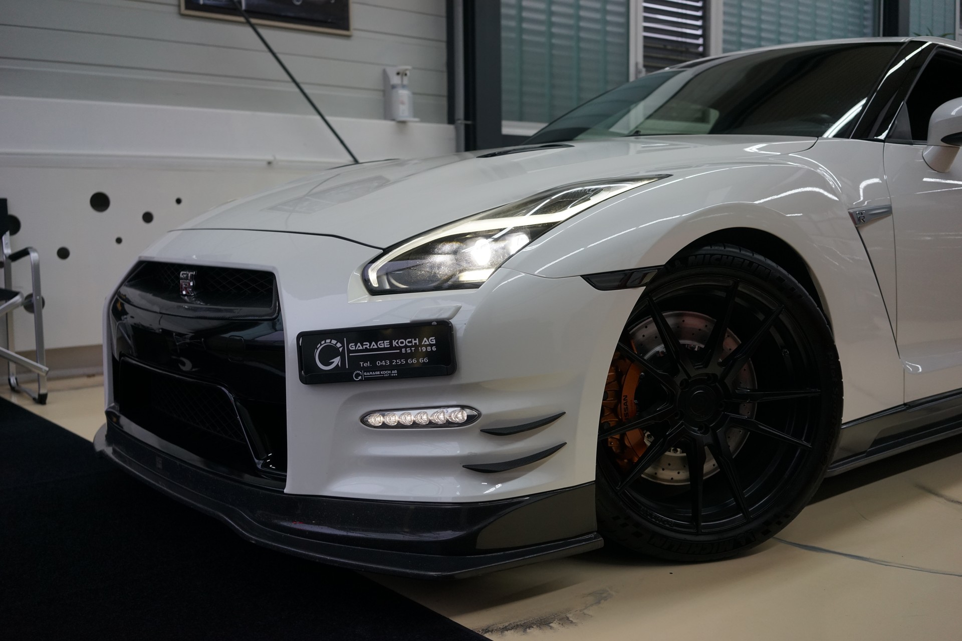 NISSAN GT-R 3.8 V6 Biturbo Black Edition / NAP Auspuff * APR Spoiler ** - 4