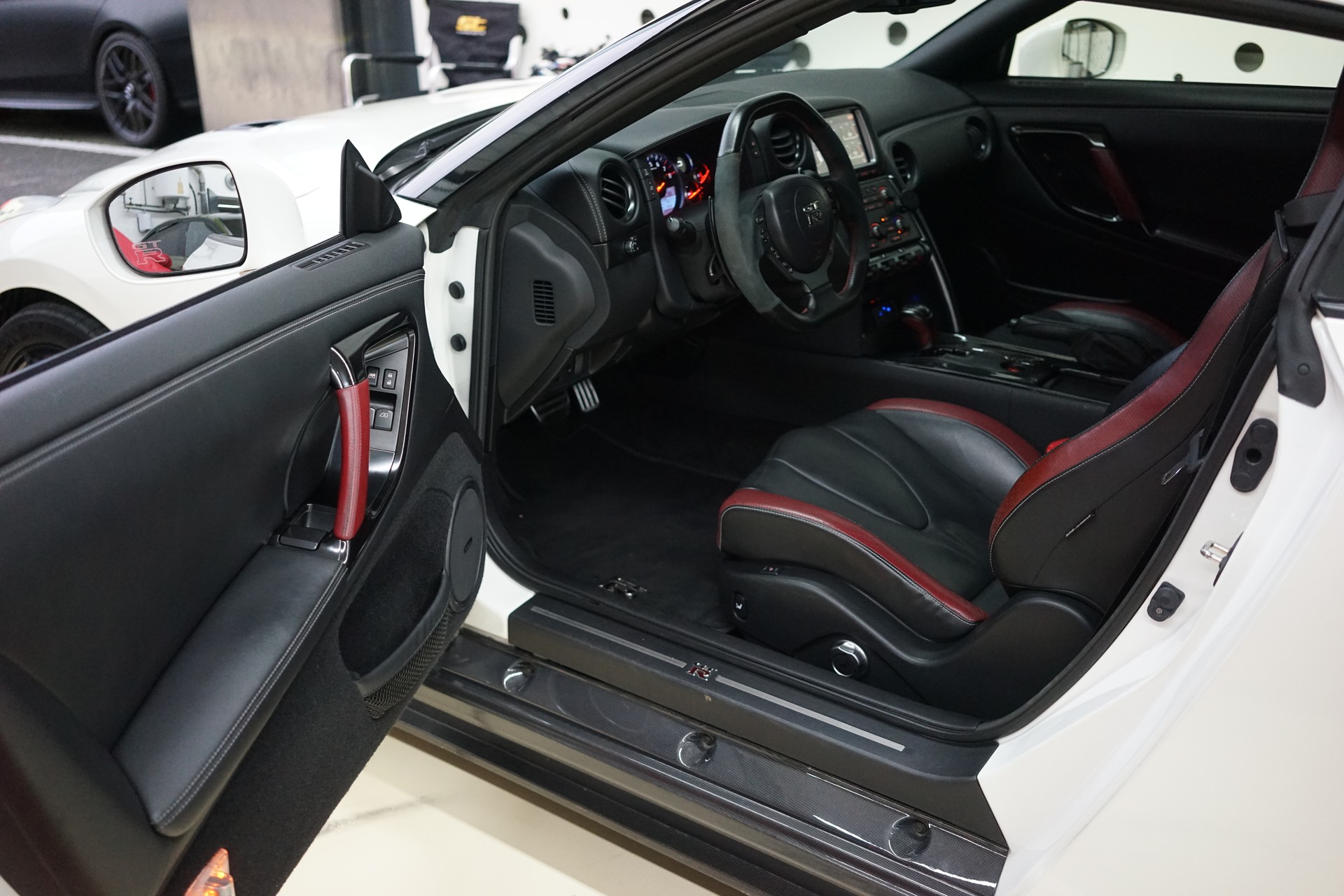 NISSAN GT-R 3.8 V6 Biturbo Black Edition / NAP Auspuff * APR Spoiler ** - 19