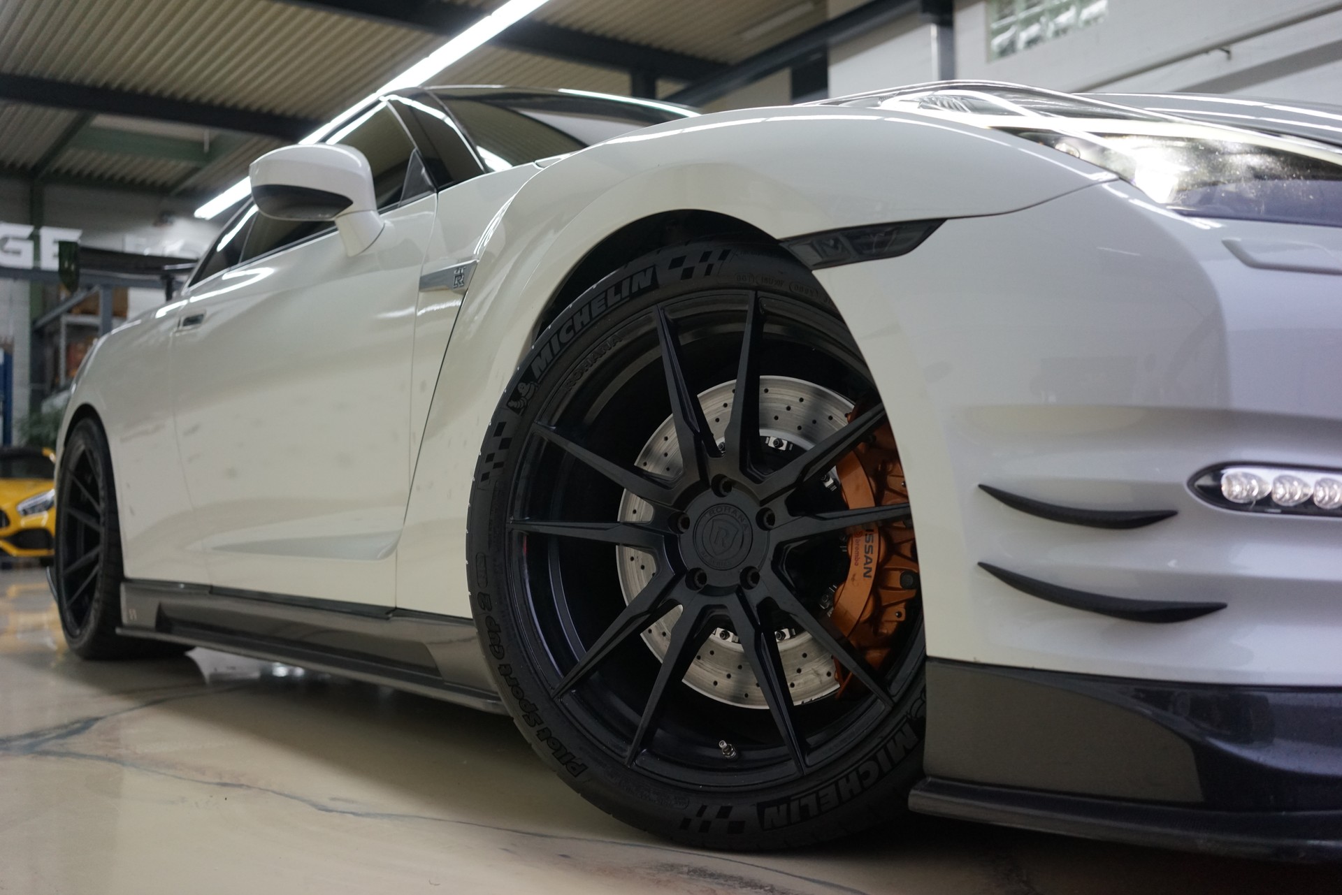 NISSAN GT-R 3.8 V6 Biturbo Black Edition / NAP Auspuff * APR Spoiler ** - 16