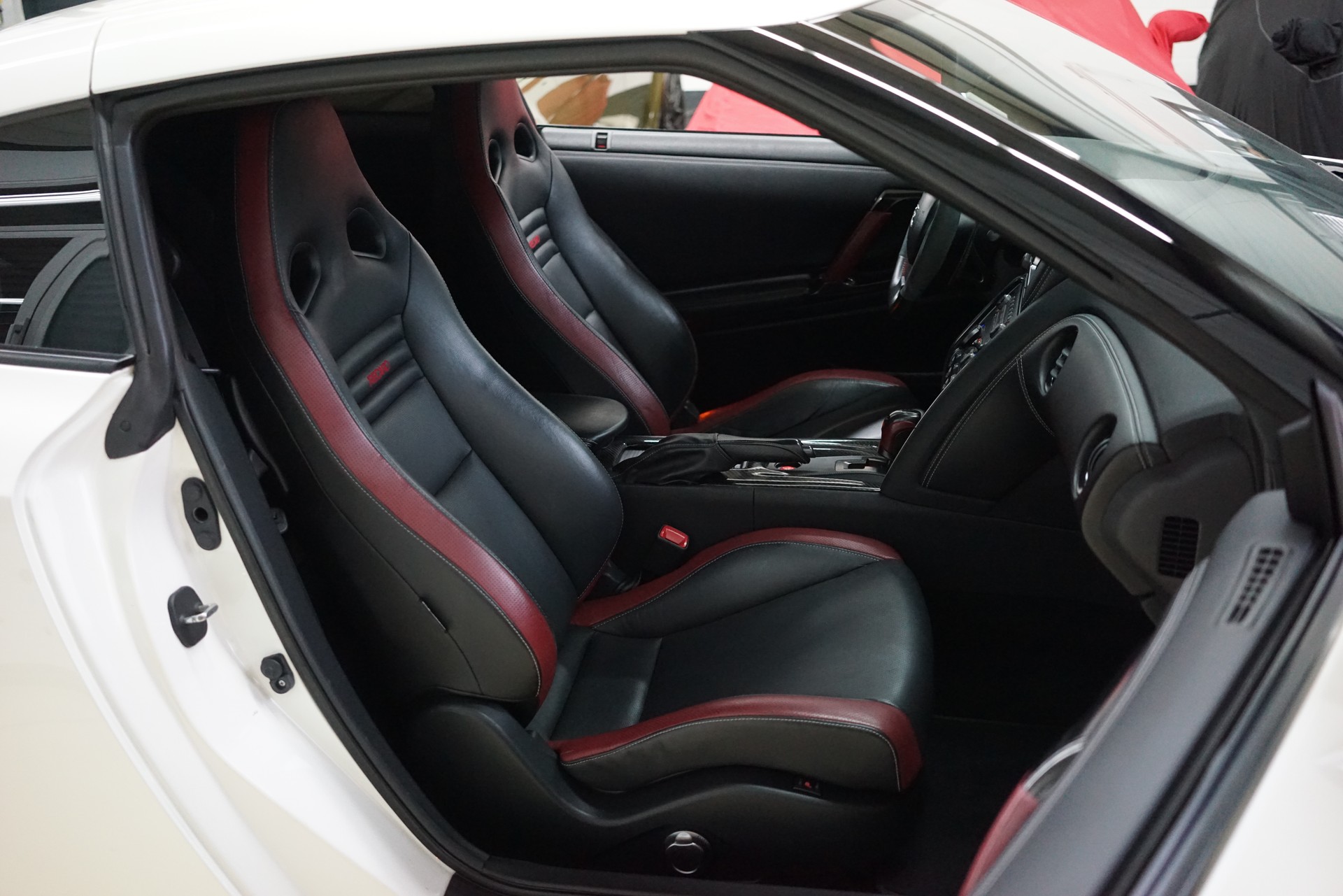 NISSAN GT-R 3.8 V6 Biturbo Black Edition / NAP Auspuff * APR Spoiler ** - 30