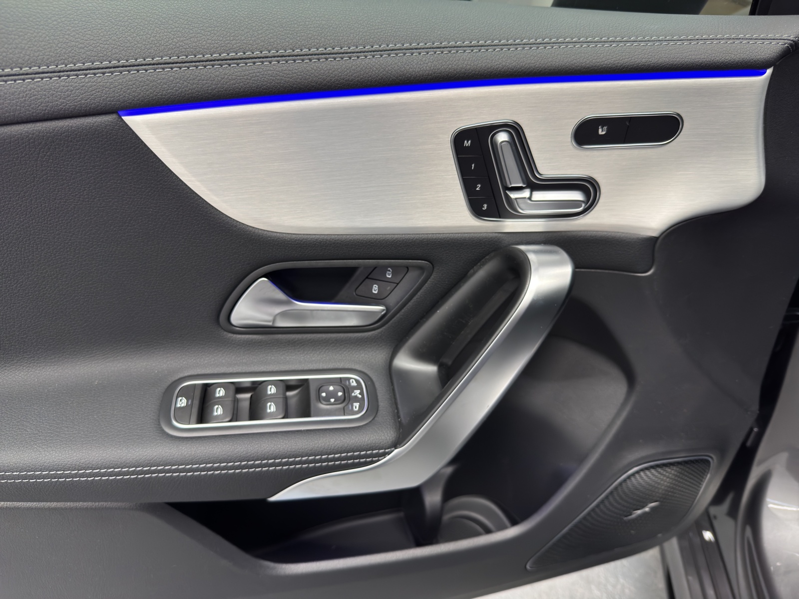 MERCEDES-BENZ AMG A 35 4Matic - 11
