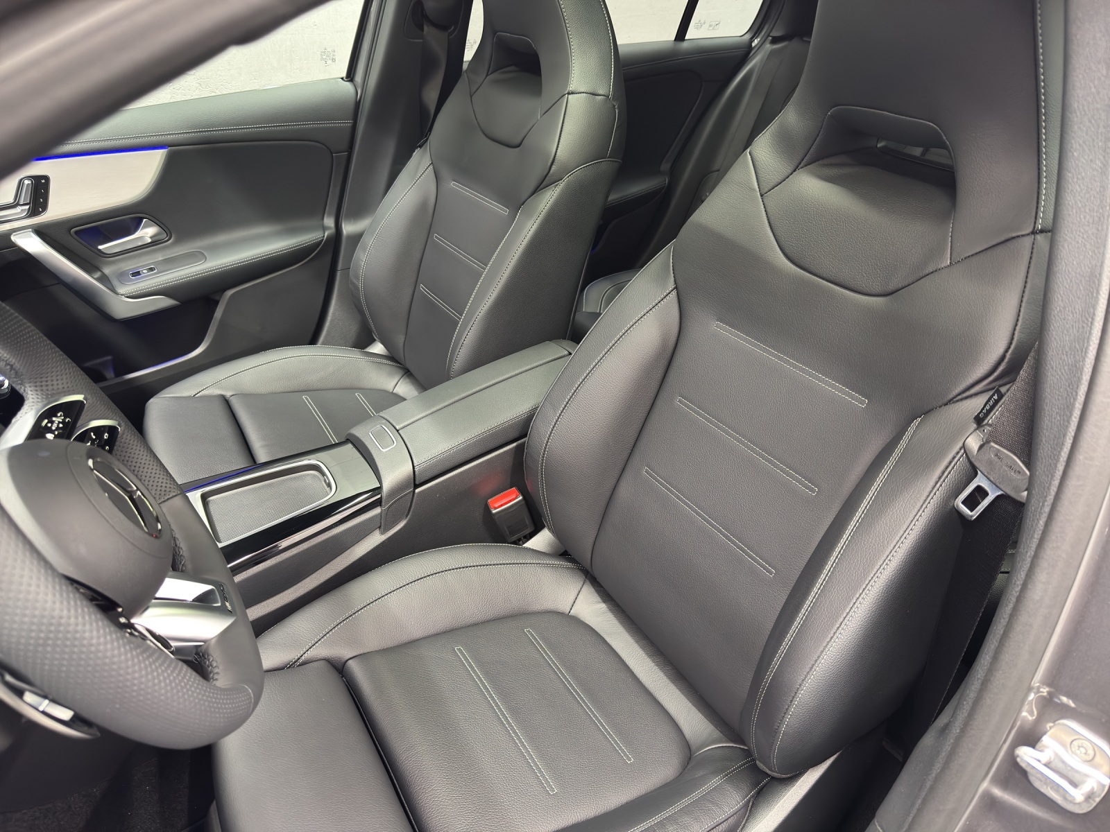 MERCEDES-BENZ AMG A 35 4Matic - 13