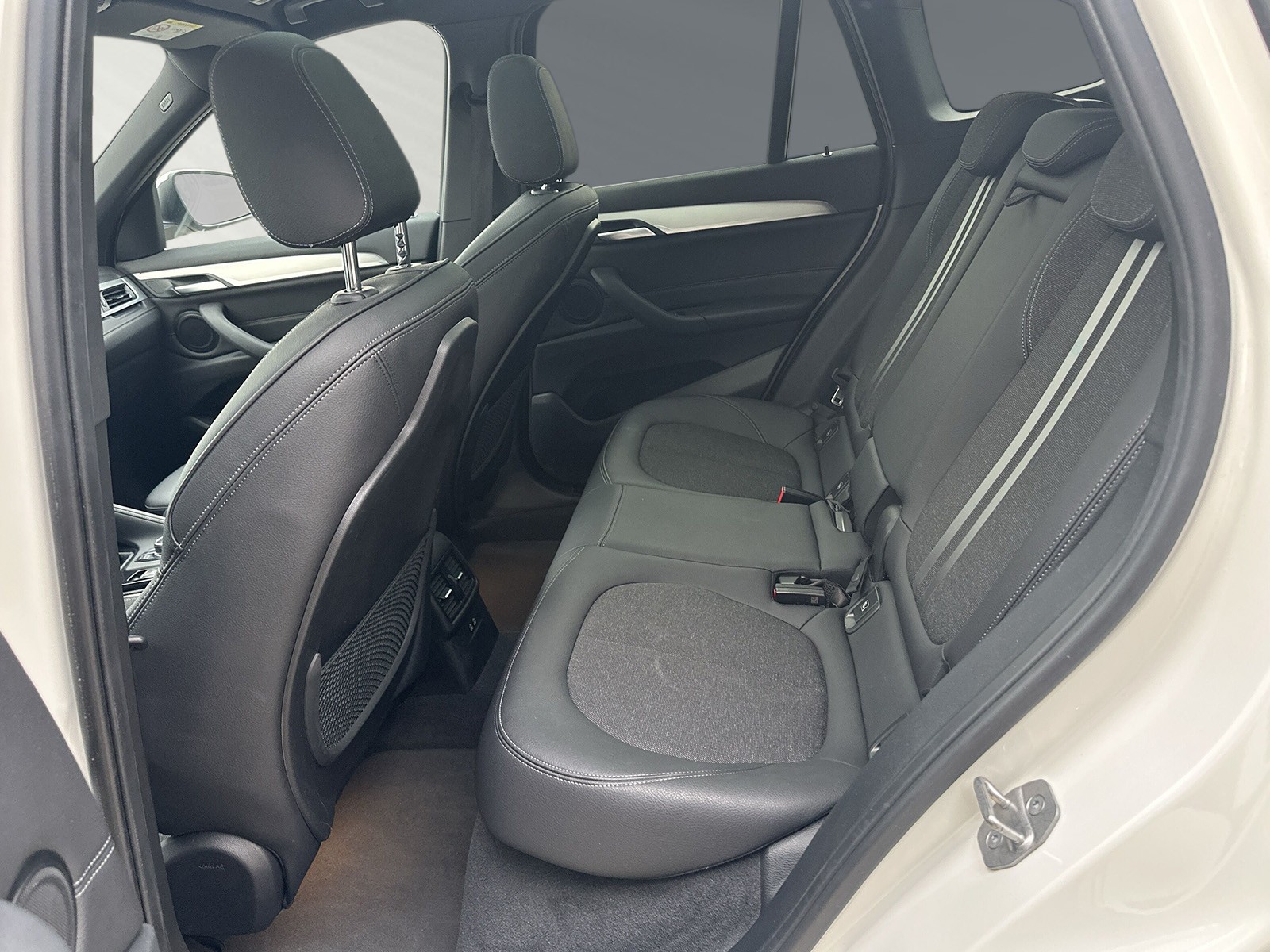 BMW X1 xDrive 25e M Sport Steptronic - 8