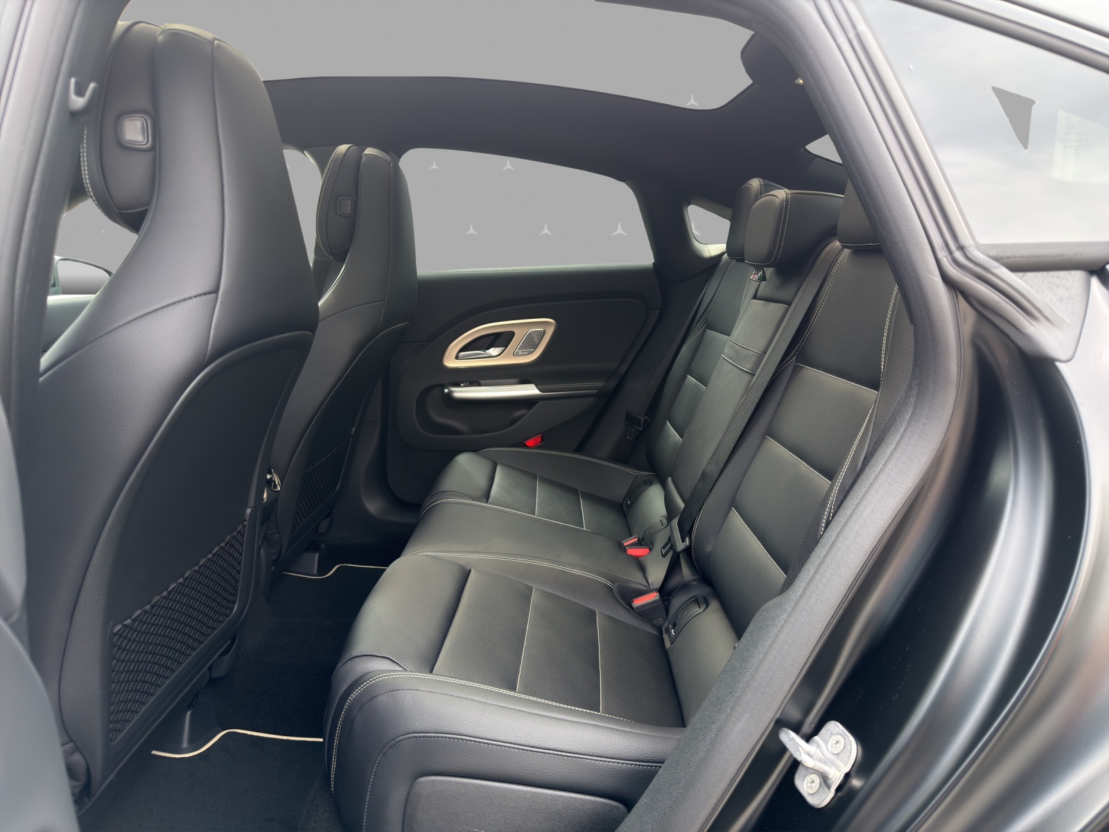 MERCEDES-BENZ CLA 220 8G-DCT 4Matic - 13