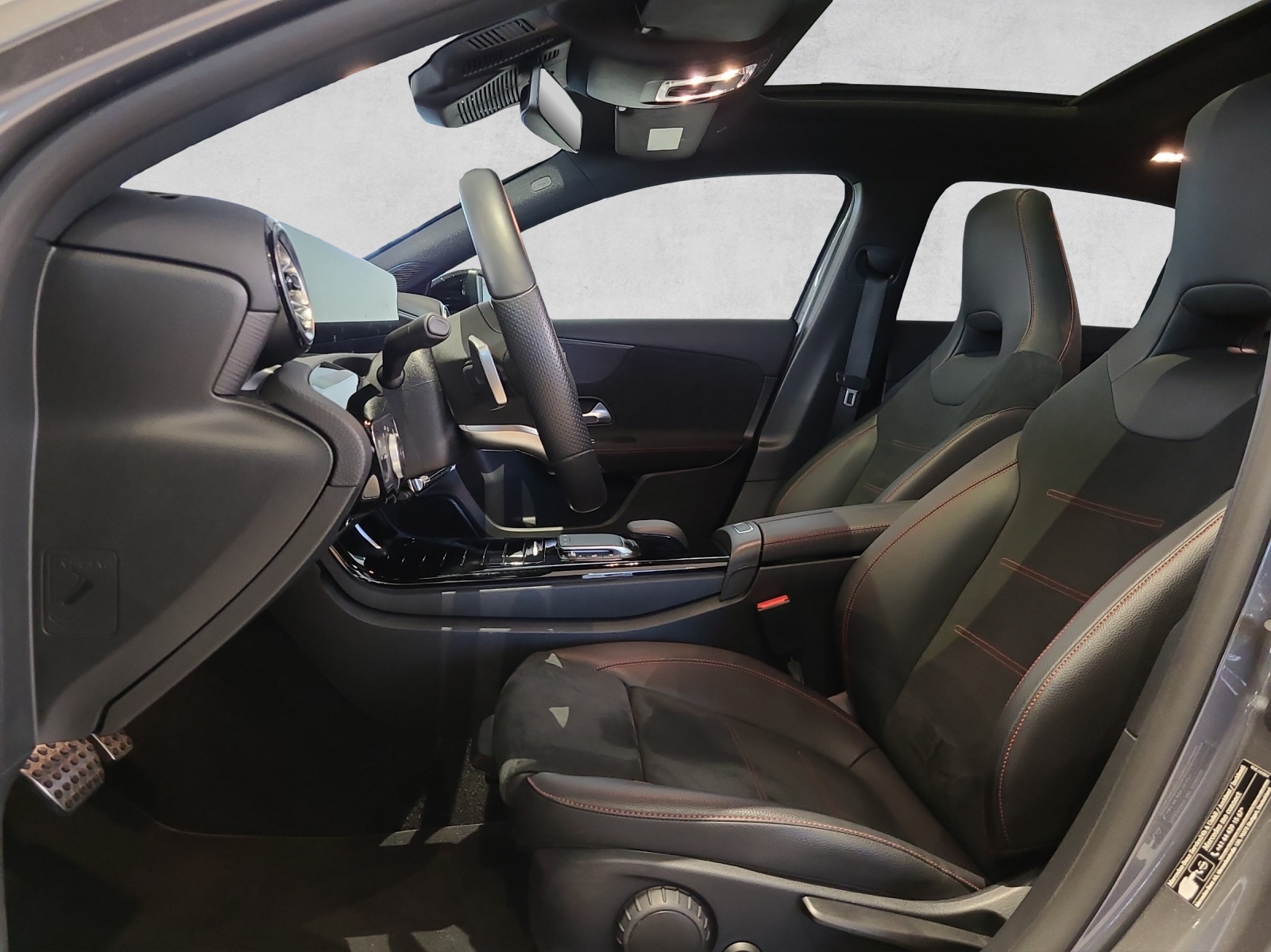 MERCEDES-BENZ A 250 4Matic AMG Line 4Matic 7G-DCT - 8
