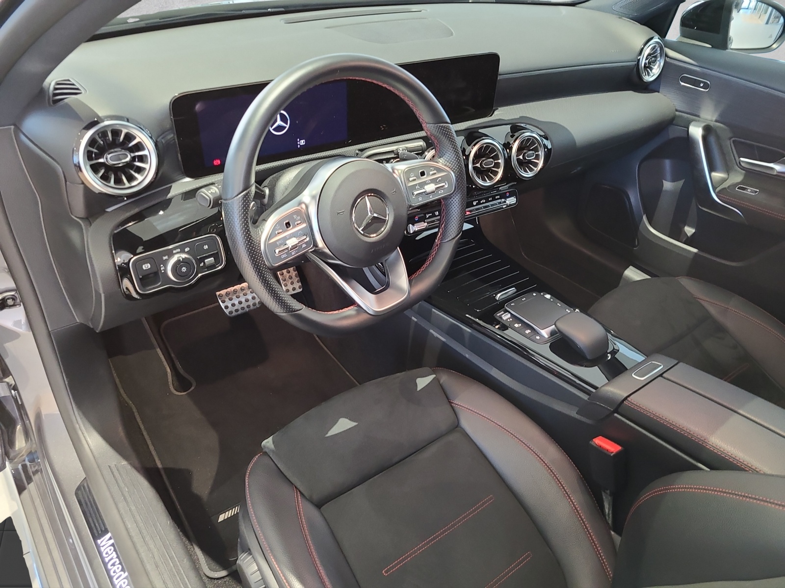 MERCEDES-BENZ A 250 4Matic AMG Line 4Matic 7G-DCT - 7