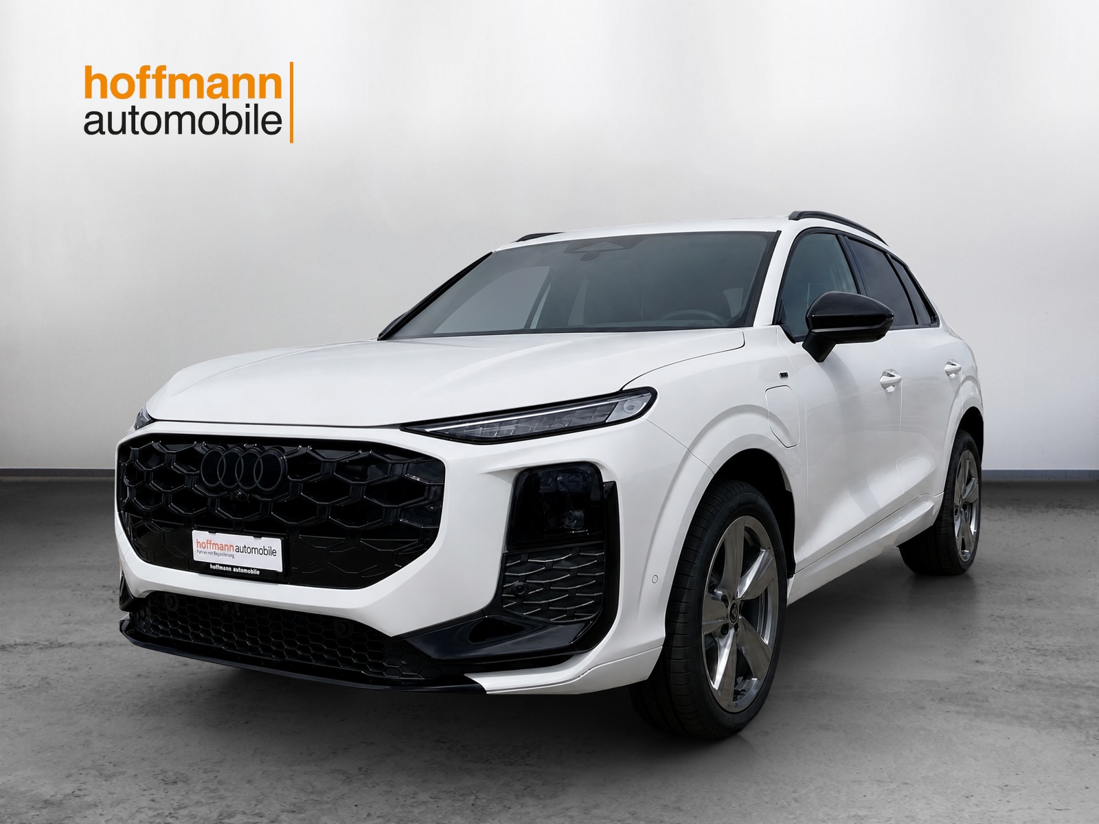 AUDI Q3 SUV e-hybrid 200 kW S tronig