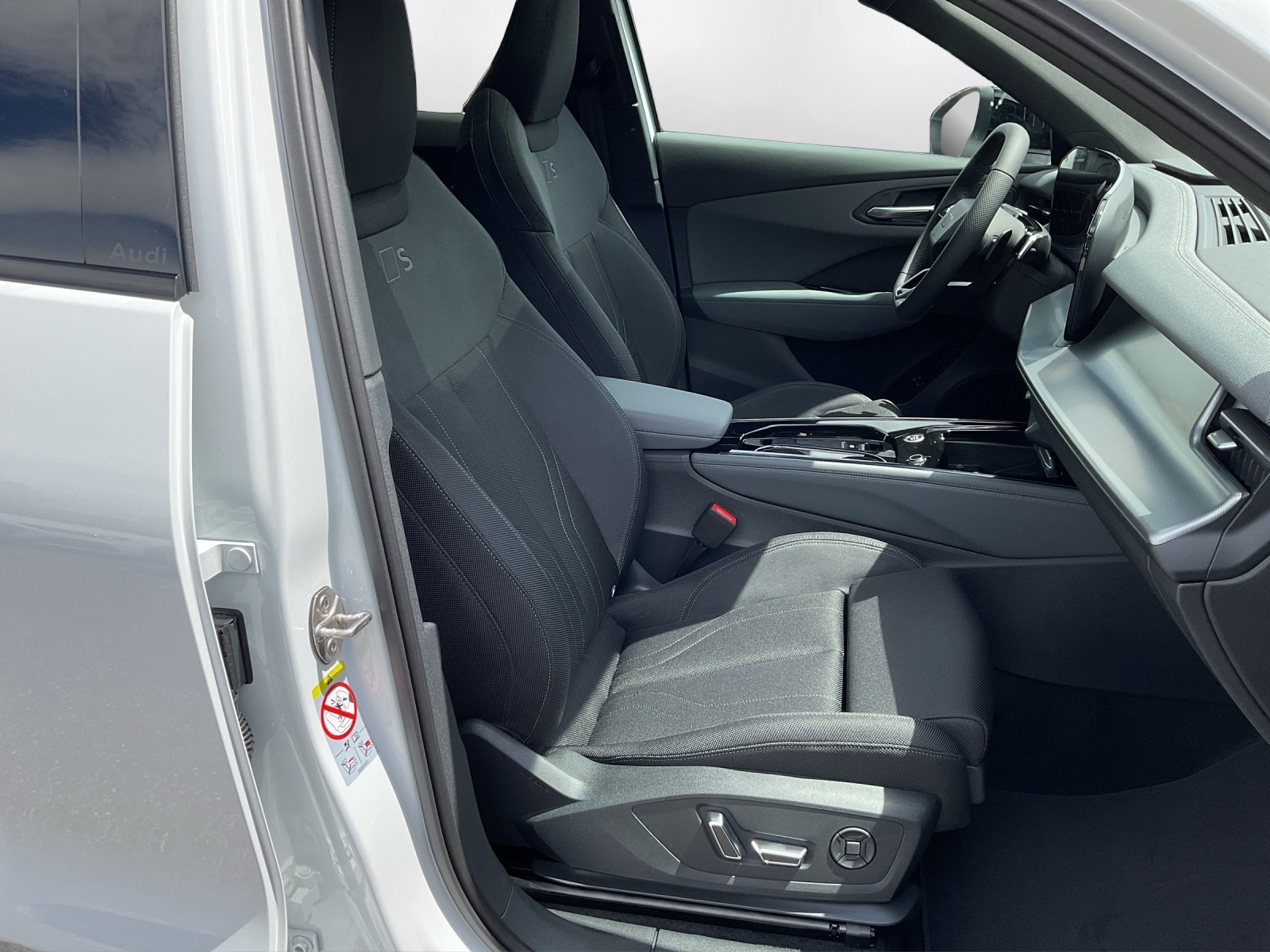 AUDI Q3 SUV e-hybrid 200 kW S tronig - 14