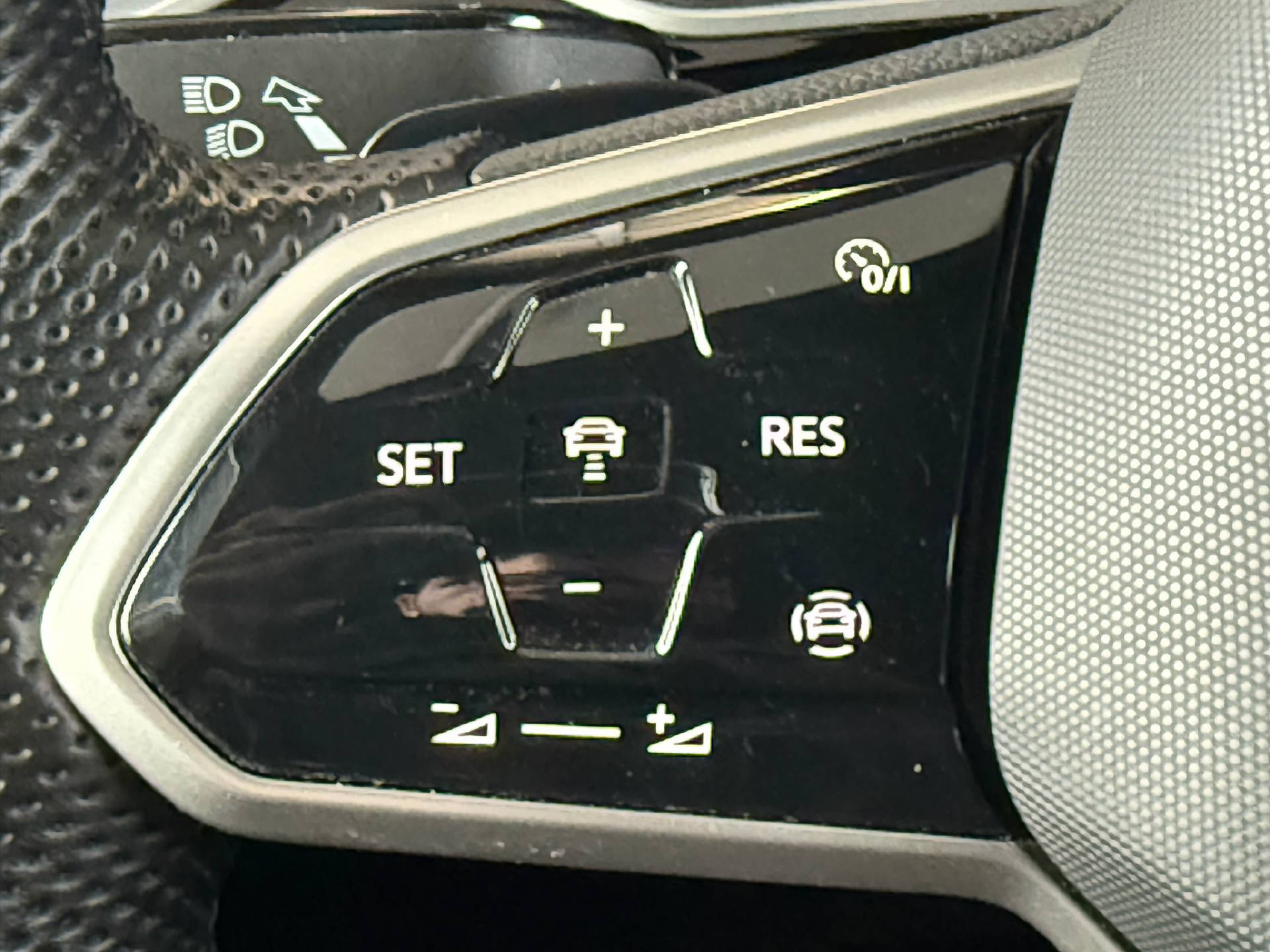 VW T-Roc 1.5 TSI R-Line DSG-10