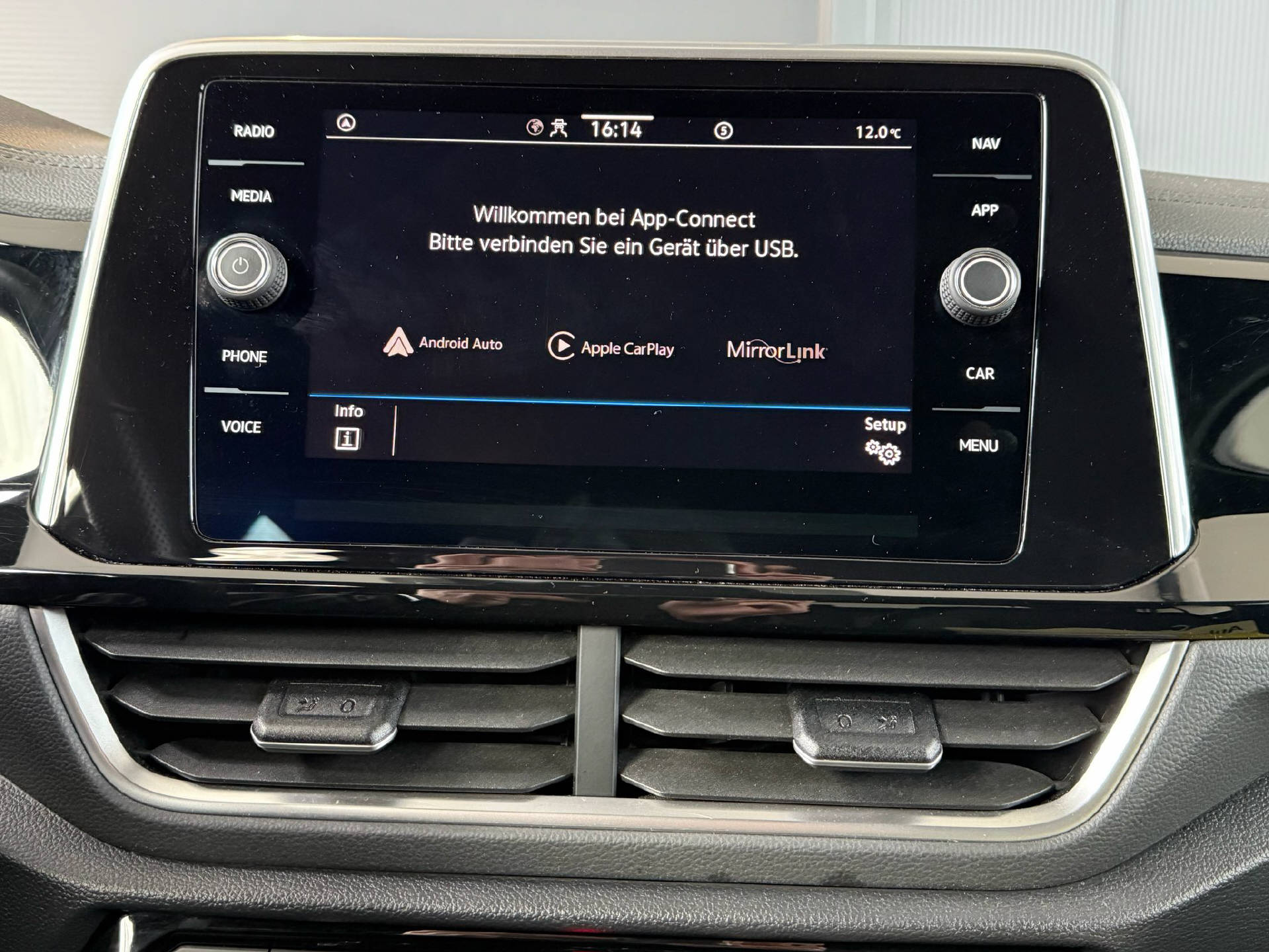 VW T-Roc 1.5 TSI R-Line DSG-15