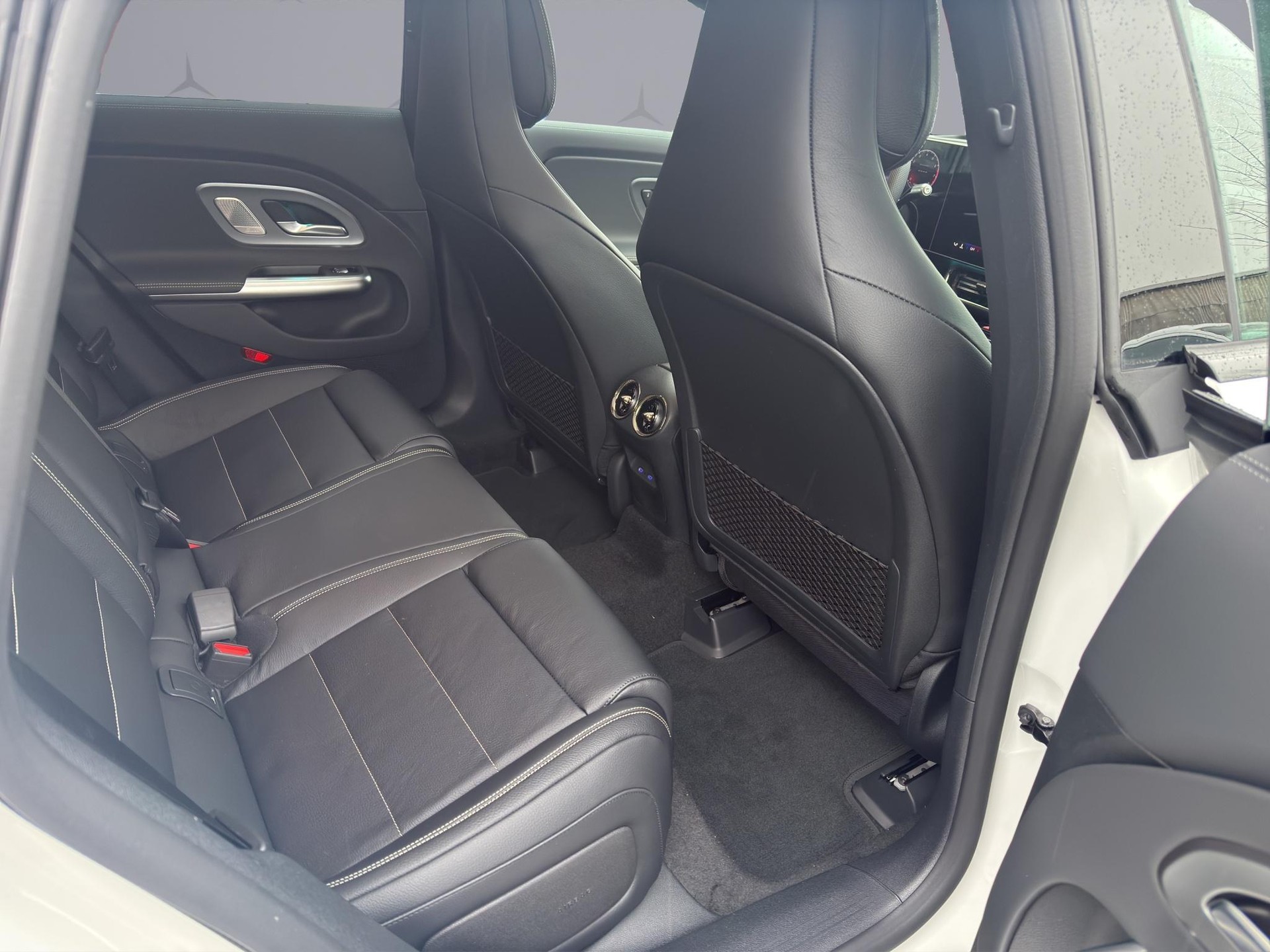 MERCEDES-BENZ CLA 220 AMG Line - 17