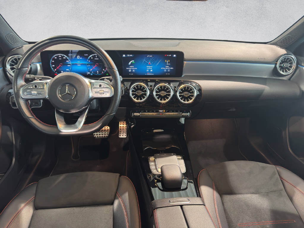 MERCEDES-BENZ A 200 AMG Line - 14