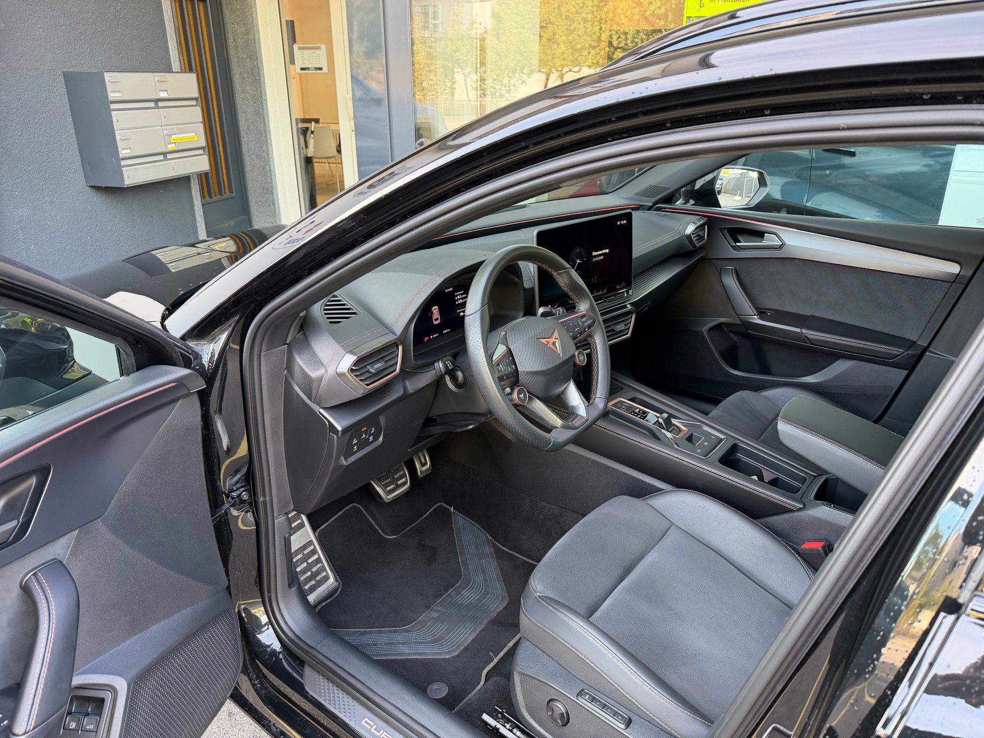 CUPRA LEON ST 1.5 e-HYBRID pHEV VZ DSG - 10